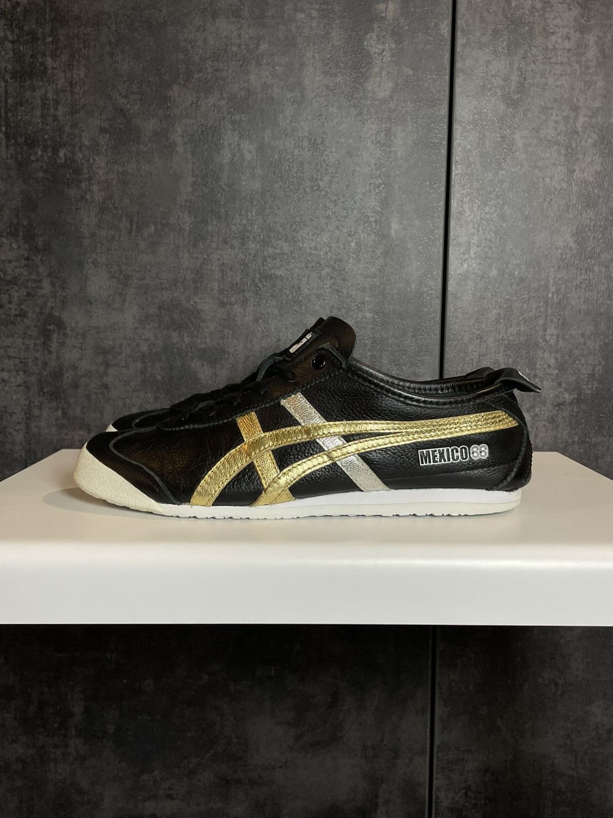 Onitsuka Tiger Onitsuka Tiger Silver Gold Onitsuka Tiger Size US 9.5 / IT 39.5 - 6 Thumbnail
