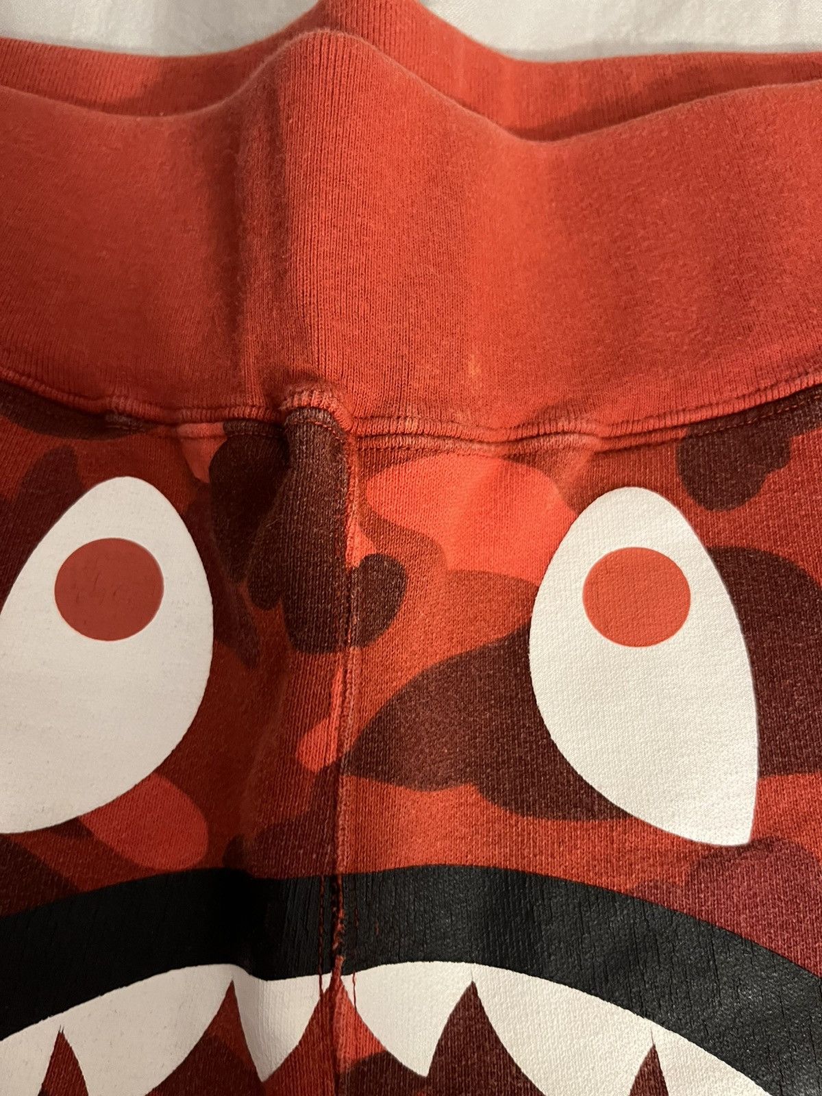 Bape Bape red shark shorts Size US 30 / EU 46 - 6 Thumbnail