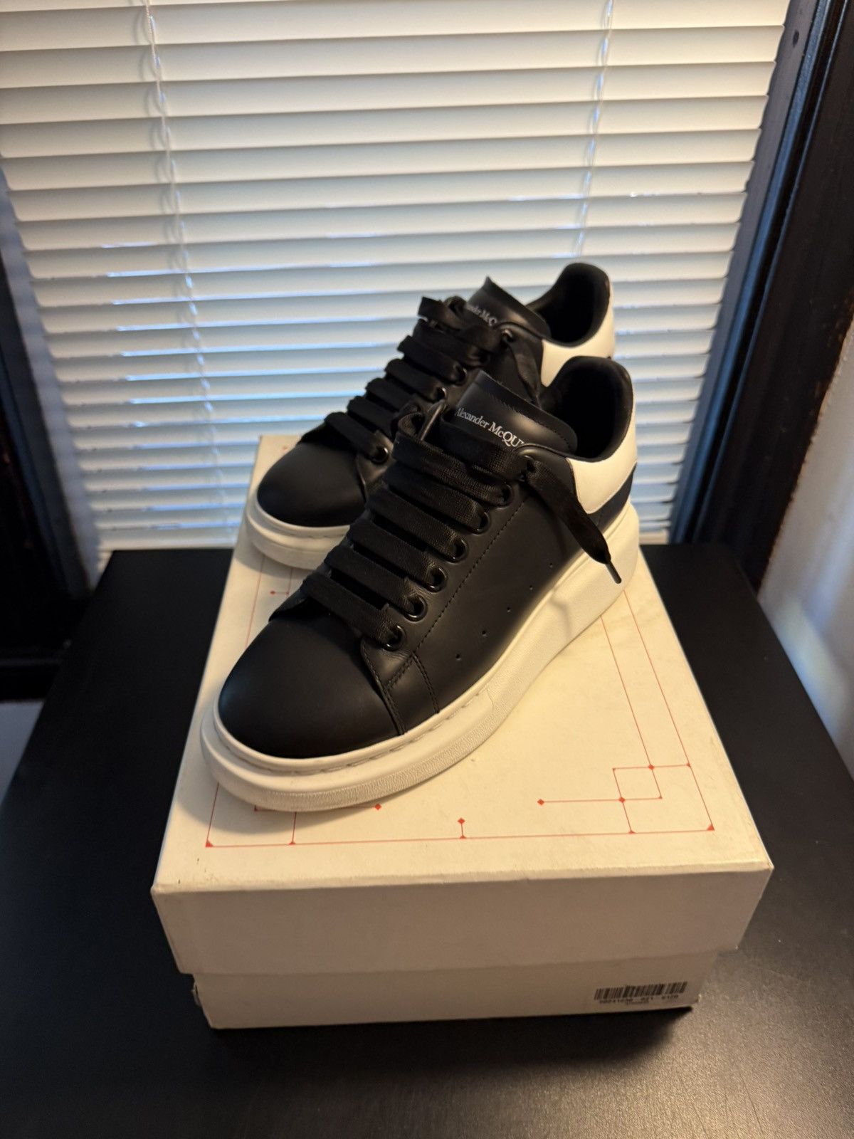 Alexander McQueen Alexander Mcqueen Black Sneakers Size 7 US / 40 EU Size US 7 / EU 40 - 16 Thumbnail