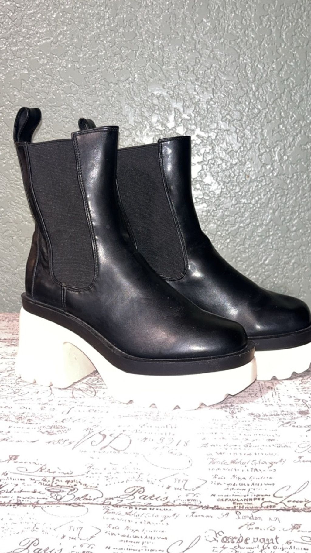 Other Women's liliana Black and Cream Heeled Boots Size 7 Size US 7 / IT 37 - 1 Thumbnail