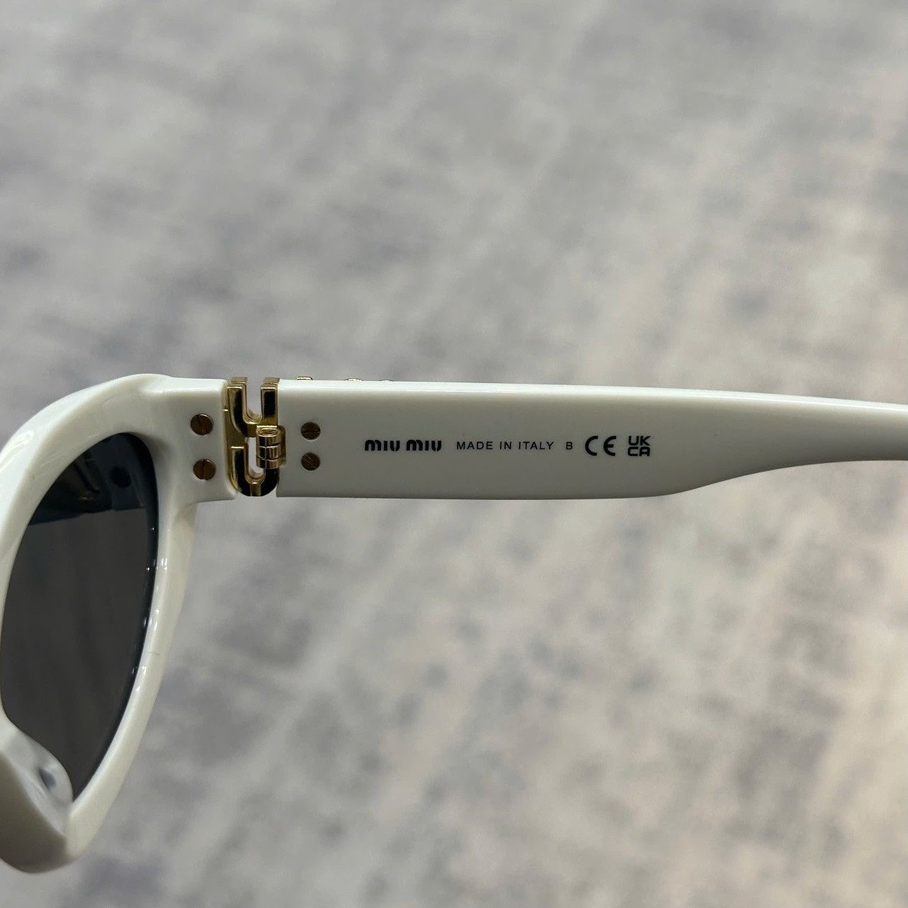 Miu Miu MIU MIU 0MU 09YS 1425S0 Size ONE SIZE - 5 Thumbnail