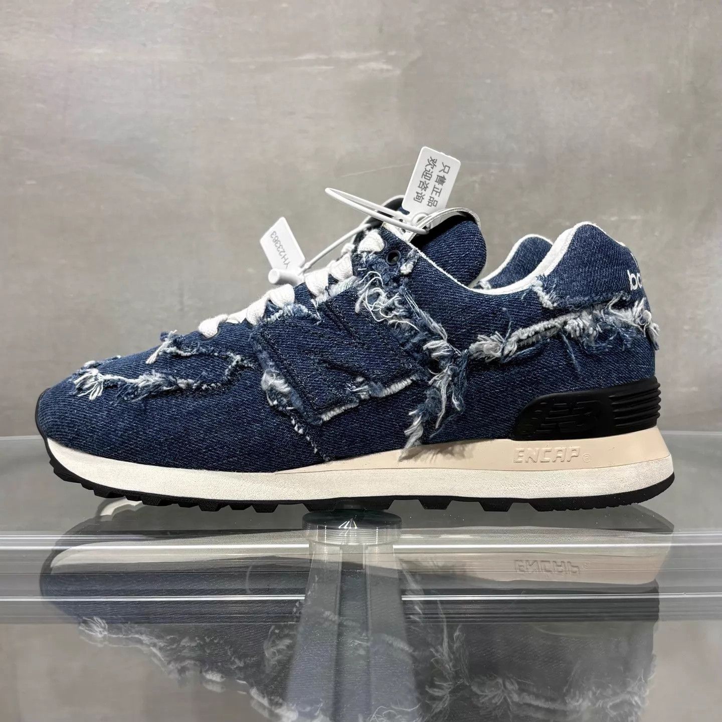 New Balance New Balance x MIUxMIU 574 Blue Distressed Denim 36.5 Size US 6 / IT 36 - 4 Thumbnail