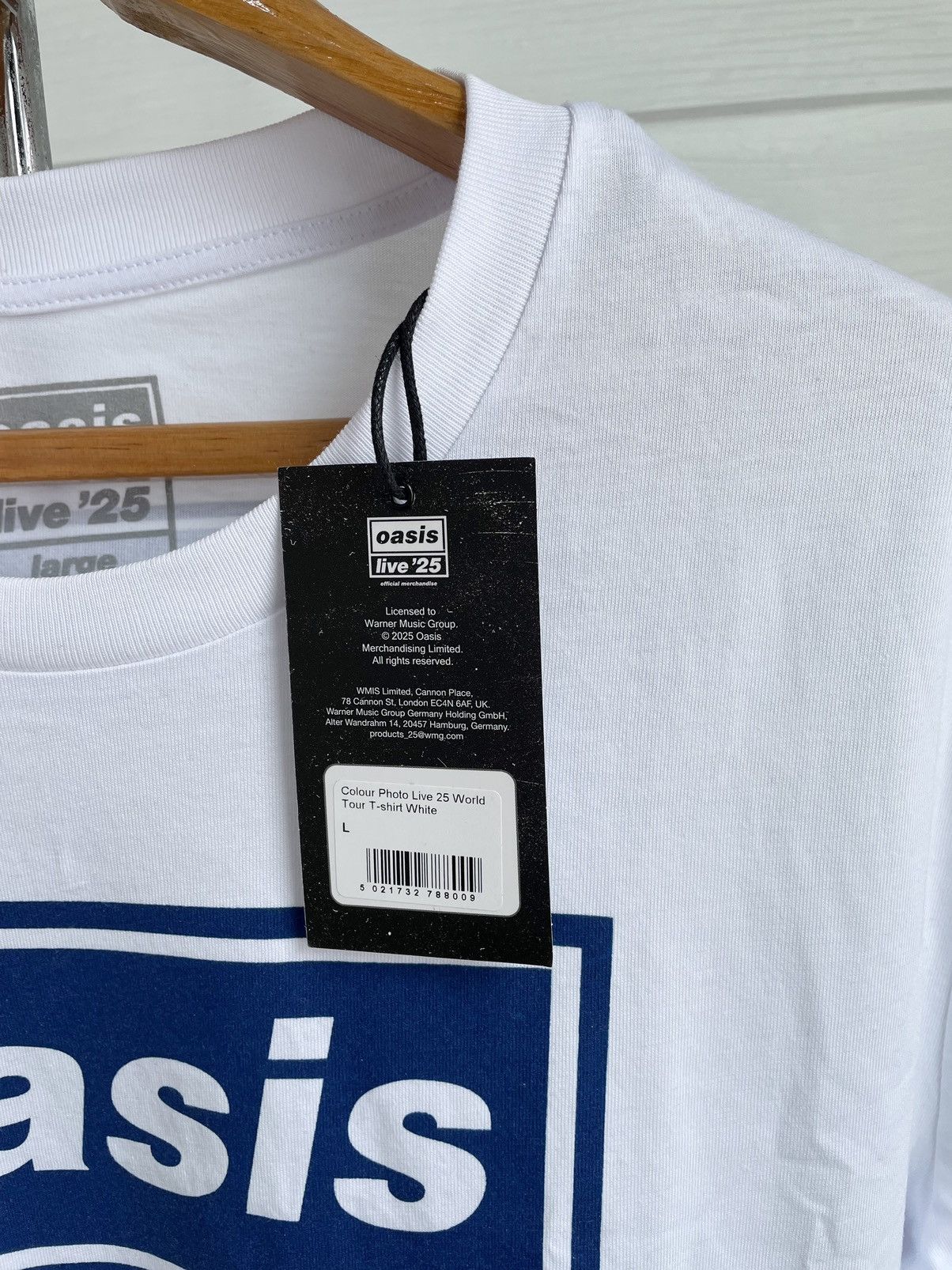 Band Tees OASIS COLOUR PHOTO LIVE 25 WORLD TOUR T-SHIRT WHITE (2025) Size US L / EU 52-54 / 3 - 7 Thumbnail