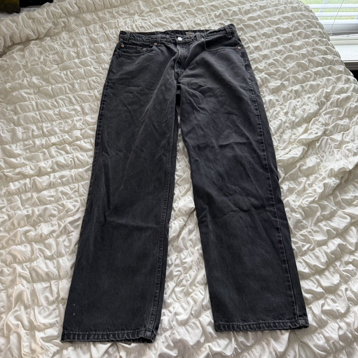 Vintage 1998 Levi’s 550 Size 38x32 Black Denim Jeans