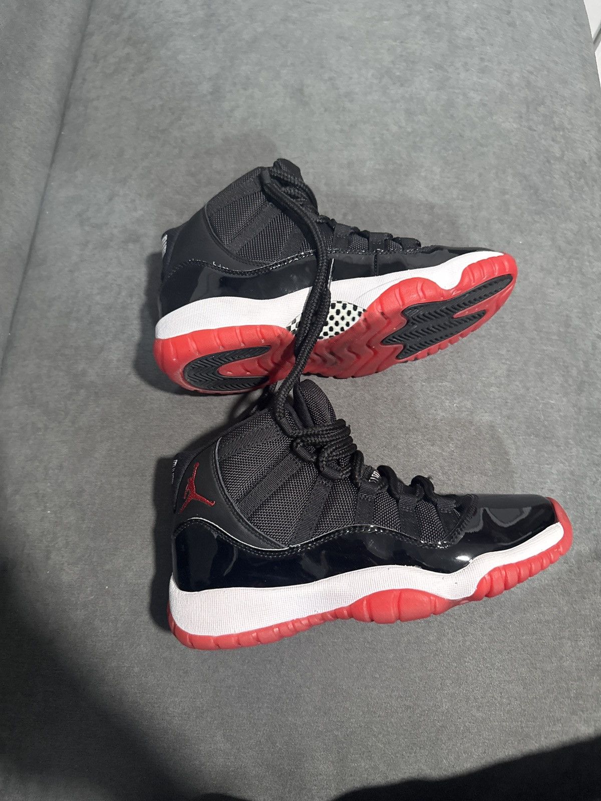 Jordan Brand Jordan Bred 11 Size US 5.5 / EU 38 - 1 Thumbnail