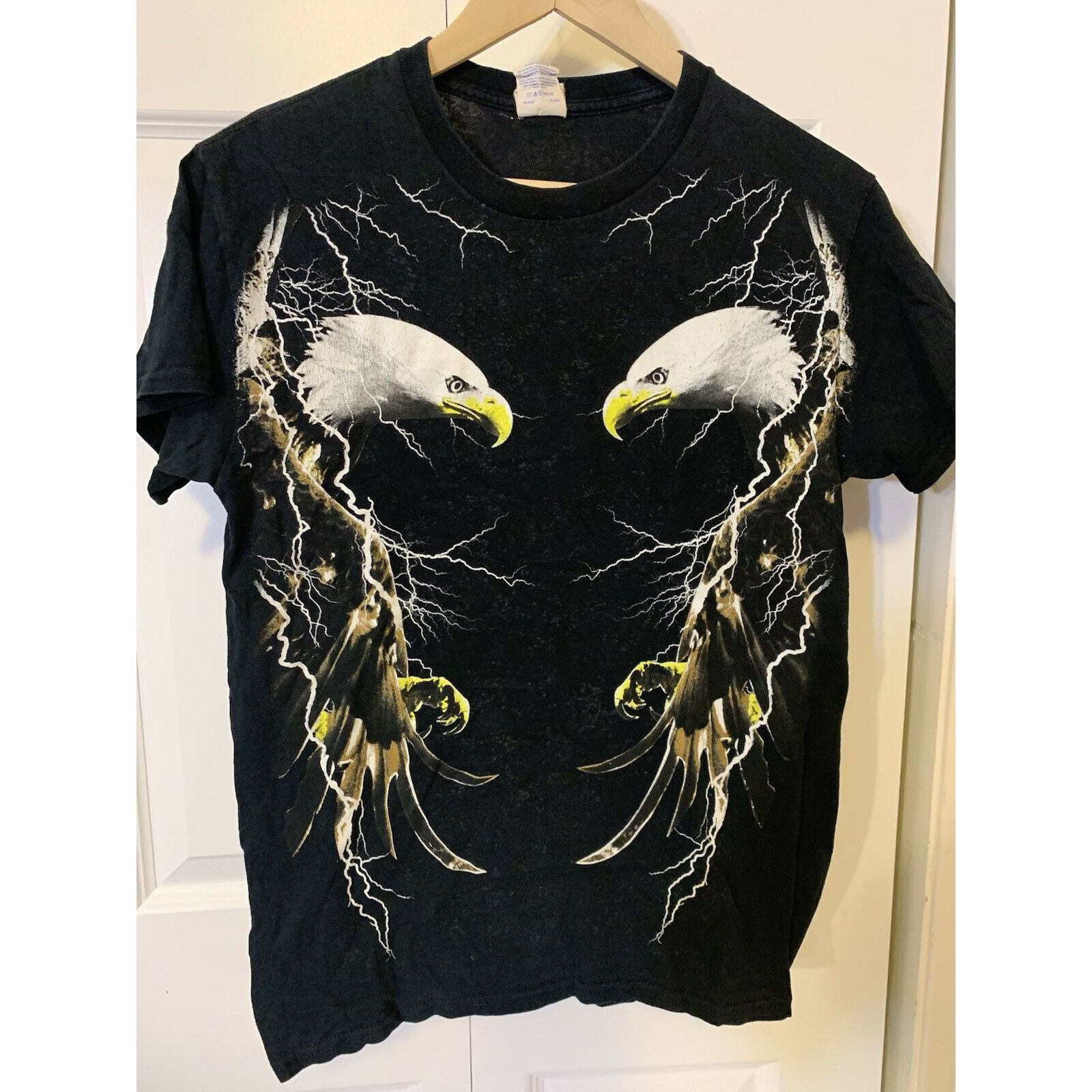image of VTG Bald Eagle Lightning Storm T Shirt Distressed Gildan Tag in Black, Men's (Size Small)