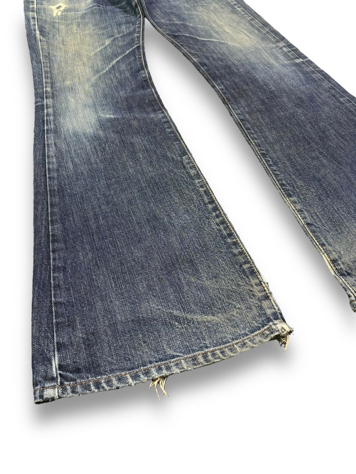 Tornado Mart Japanese Brand Kamikaze Attack Flare Distressed Jeans Size US 31 - 10 Thumbnail