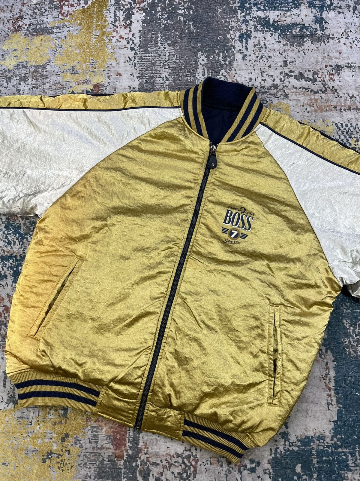 Japanese Brand VINTAGE SUNTORY BOSS REVERSIBLE BOMBERS JACKET Size US XL / EU 56 / 4 - 2 Thumbnail