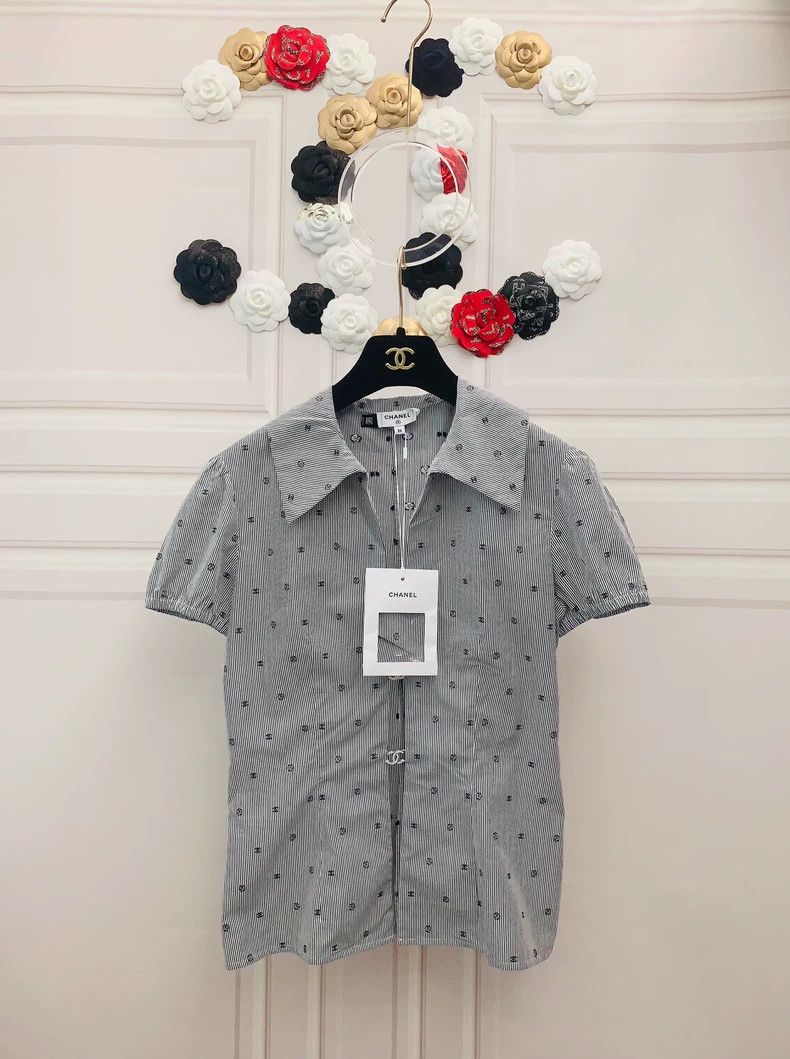 Chanel Chanel Gray full logo rhinestone buckle short sleeves Size XS / US 0-2 / IT 36-38 - 1 Thumbnail