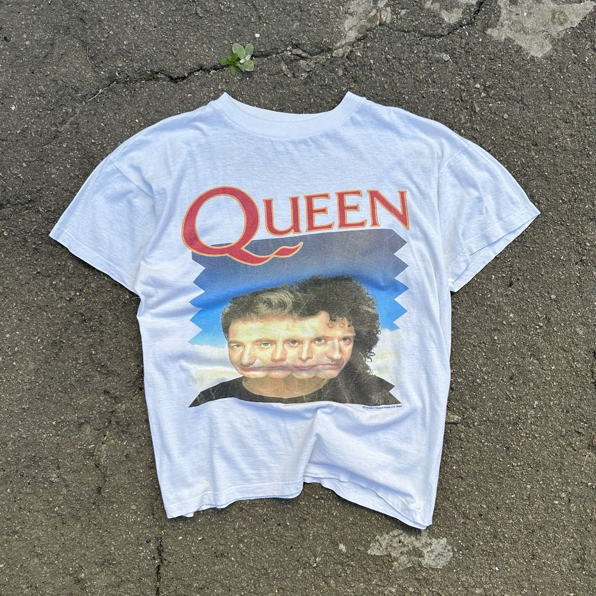 image of Queen Tour Tee x Vintage Queen T-Shirts 1989 Big Logo Band Tee Rock 90's Y2K in White (Size Small)