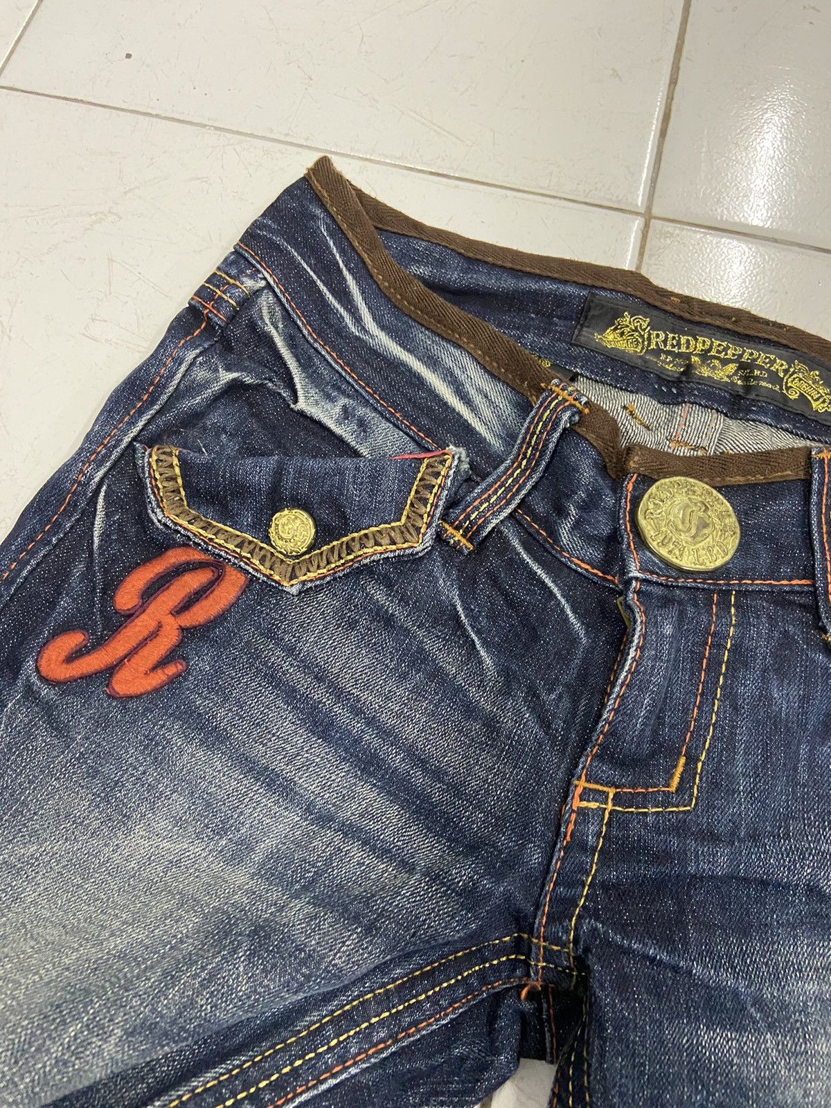 Japanese Brand RED PEPPER LEOPARD STYLE BUCKLE FLARE DENIM JEANS Size US 29 - 5 Thumbnail