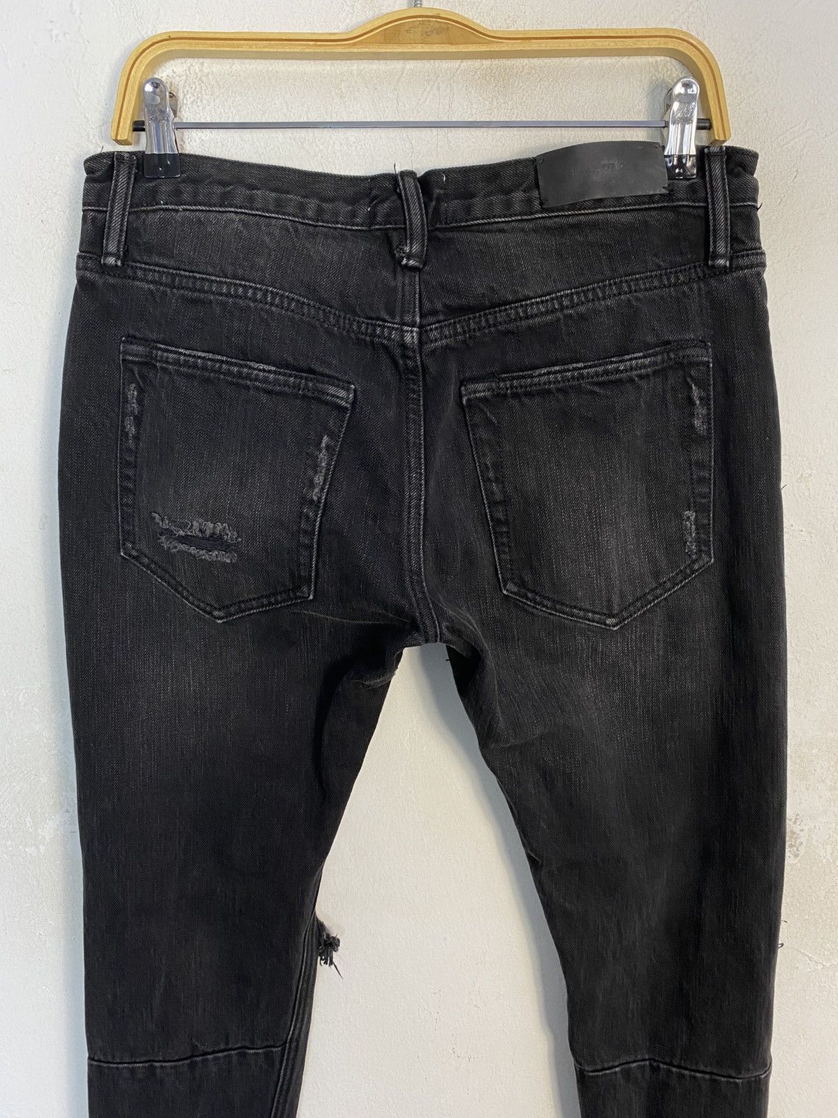 Fear of God Hype Fear Of God Fourth Collection Distressed Denim Selvedge Size US 32 / EU 48 - 6 Thumbnail