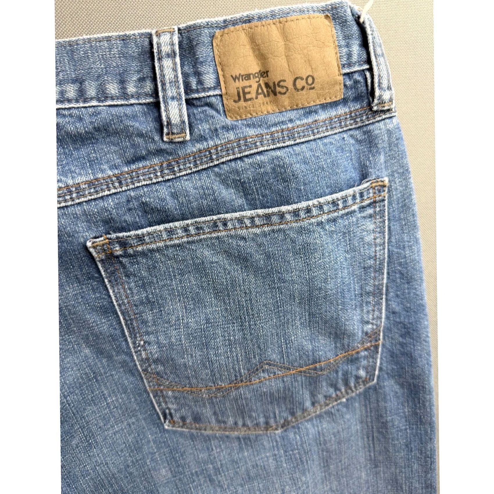 Wrangler Wrangler Jeans Co Relaxed Boot Jeans Mens Blue Medium Wash 38x32 Denim Bootcut 5-Pocket Western Cowboy Americana Relaxed Fit Jeans Mens Blue Size US 38 / EU 54 - 3 Thumbnail