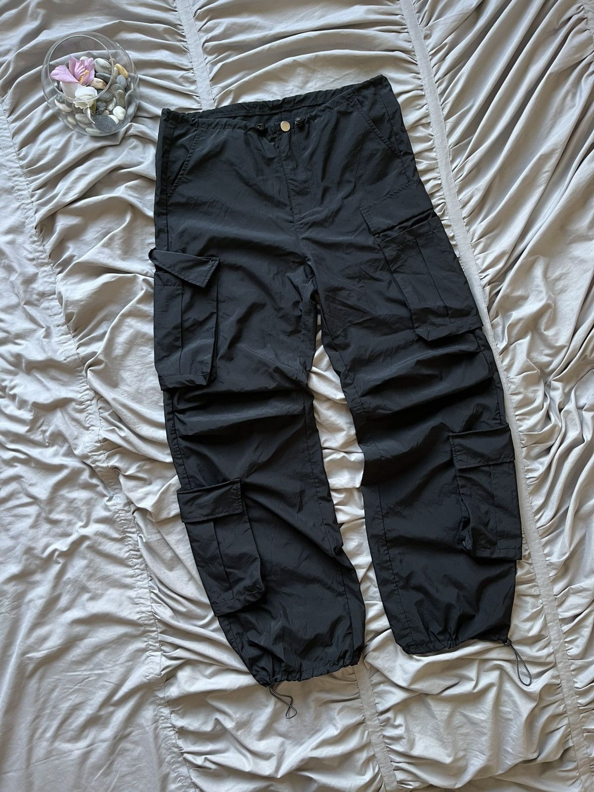 Japanese Brand Vintage Nylon Cargo Pants Baggy Wide Japanese Y2K Size US 32 / EU 48 - 2 Thumbnail