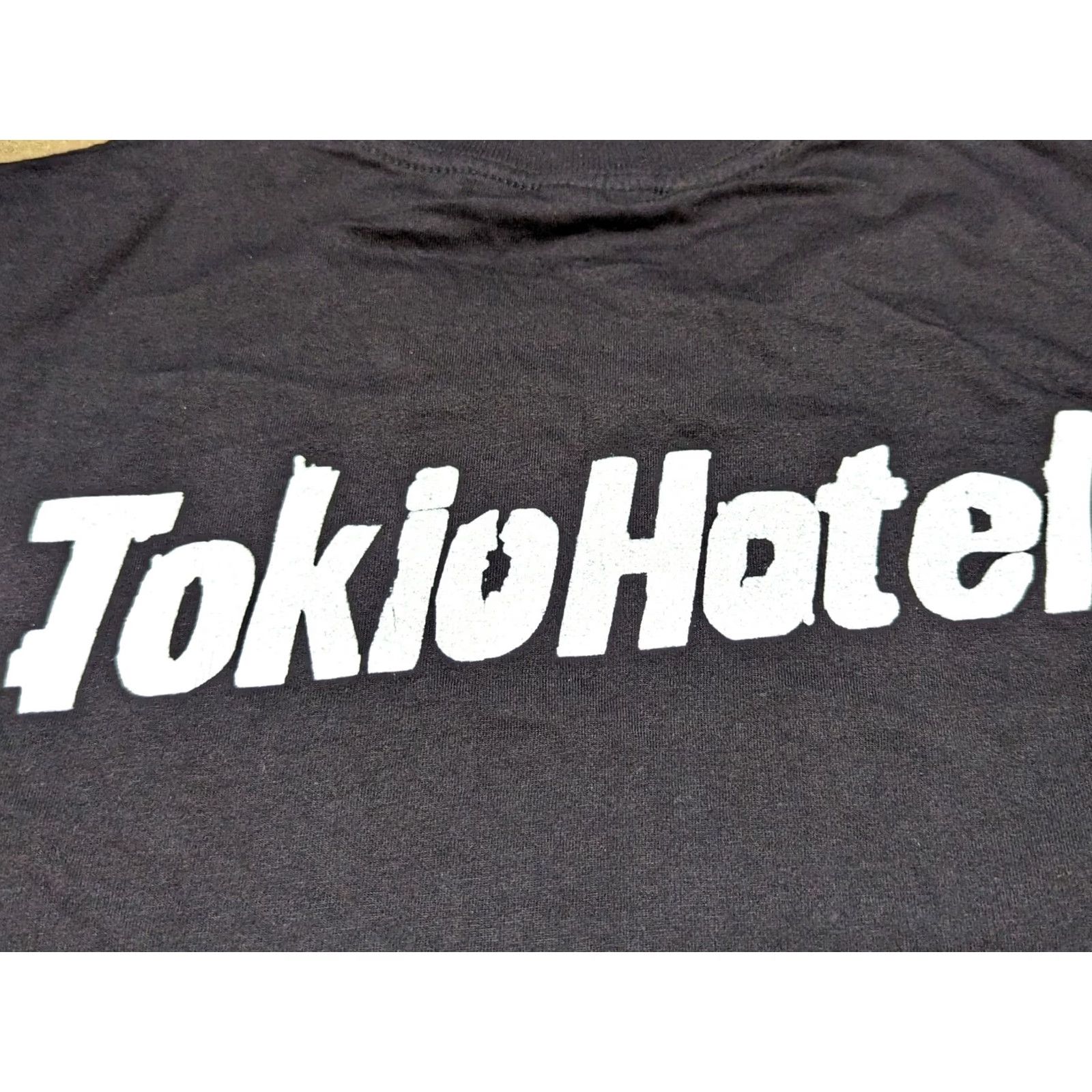 Vintage VINTAGE Tokio Hotel Mens Medium Shirt Black Band Tee Music Pop Rock Tokyo Size US M / EU 48-50 / 2 - 4 Thumbnail
