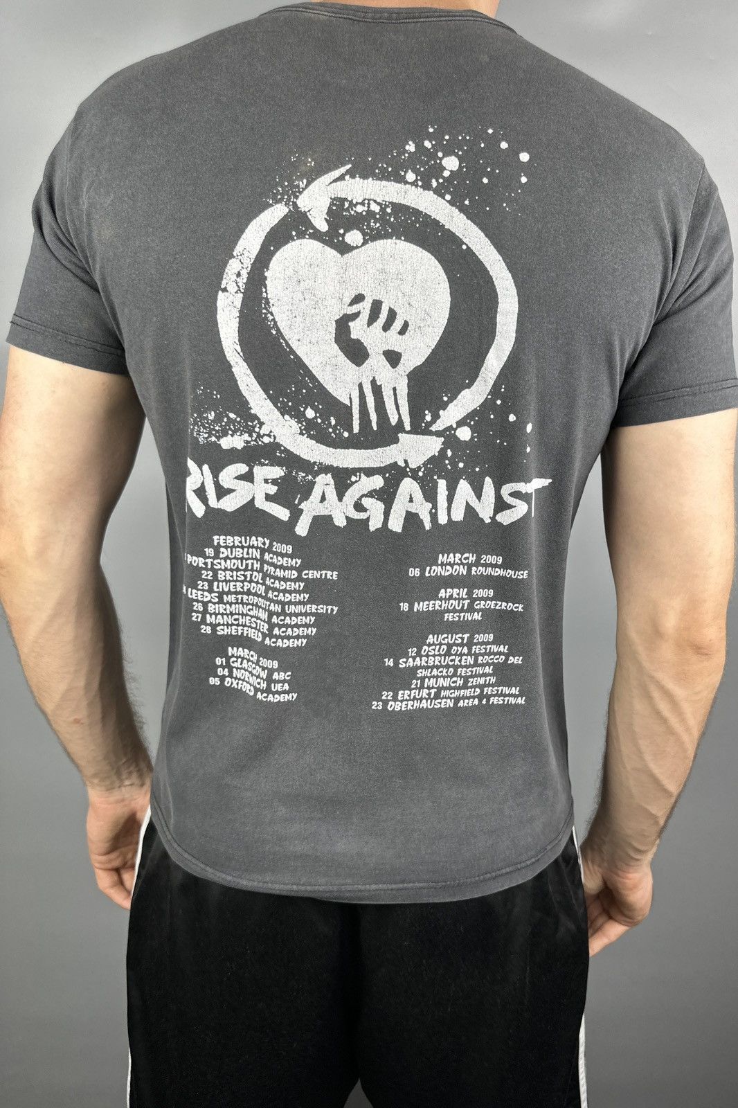 Band Tees Vintage Rise Against Punk Rock Band Graphic T Shirt Tee Size US M / EU 48-50 / 2 - 4 Thumbnail
