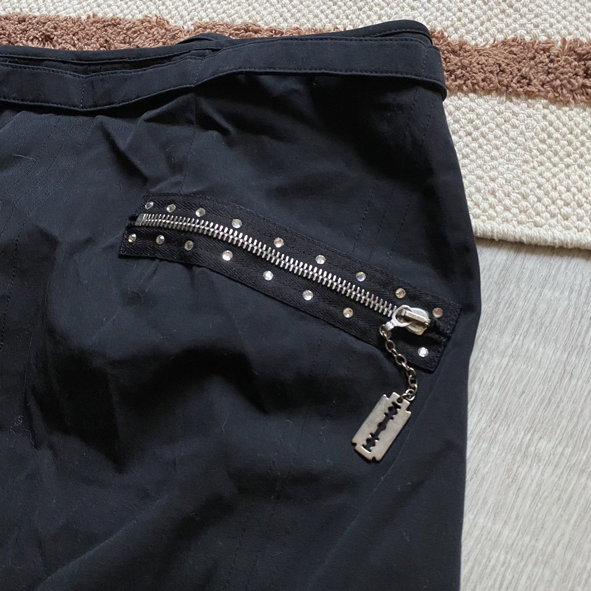 John Richmond JOHN RICHMOND Y2K AUTHENTIC MINI SKIRT Size 28" / US 6 / IT 42 - 4 Thumbnail