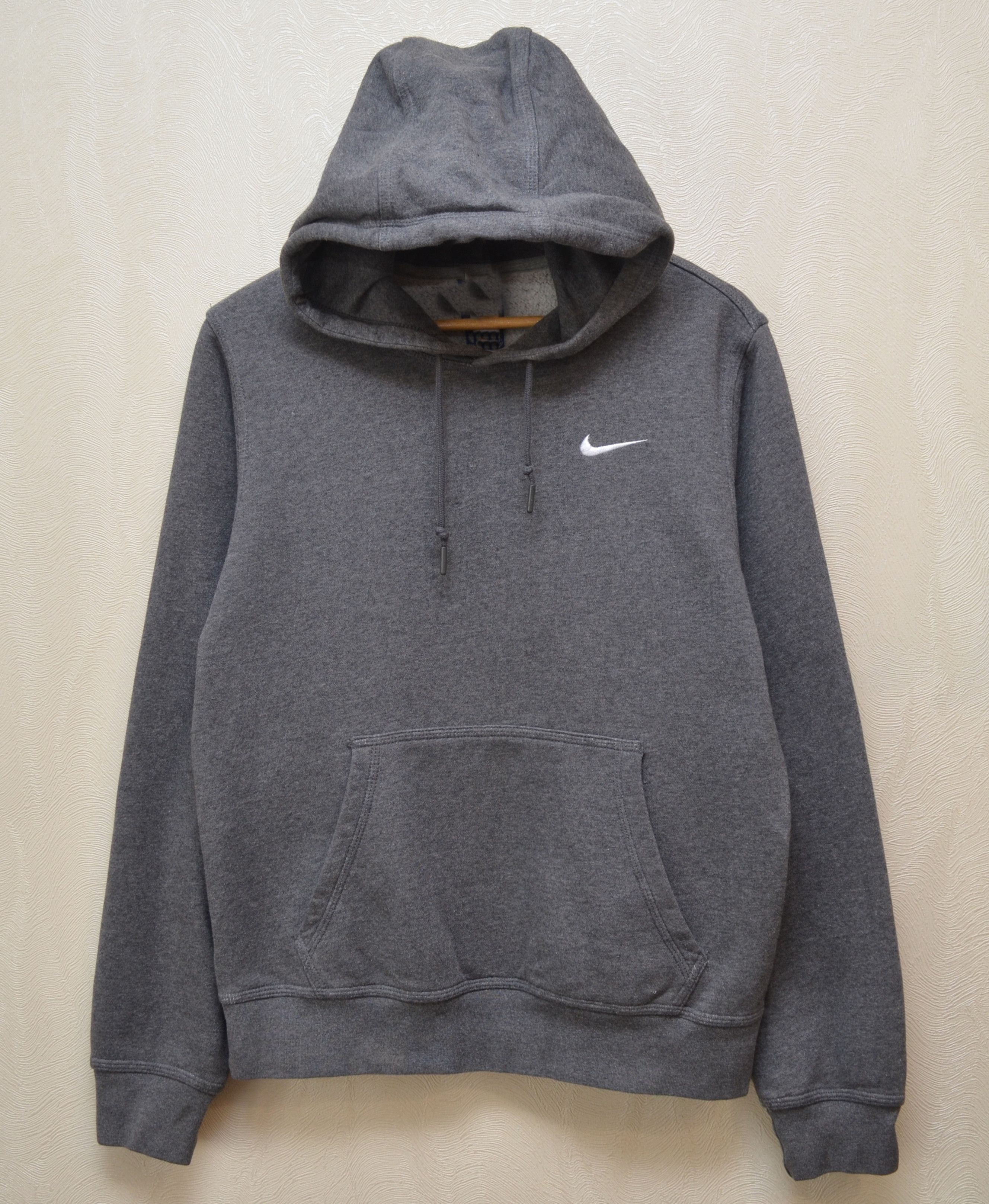 Nike × Vintage Nike Embroided Logo Hoodie Grey Size S Size US S / EU 44-46 / 1 - 1 Thumbnail