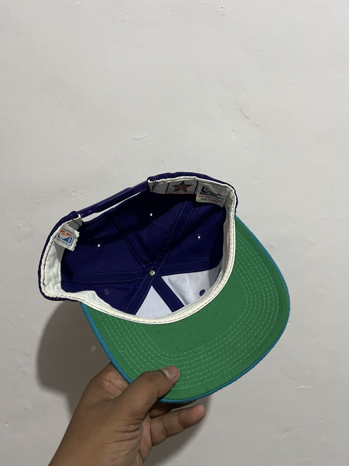 Sports Specialties Pinestript single line Hornets NBA vintage hat Size ONE SIZE - 4 Thumbnail