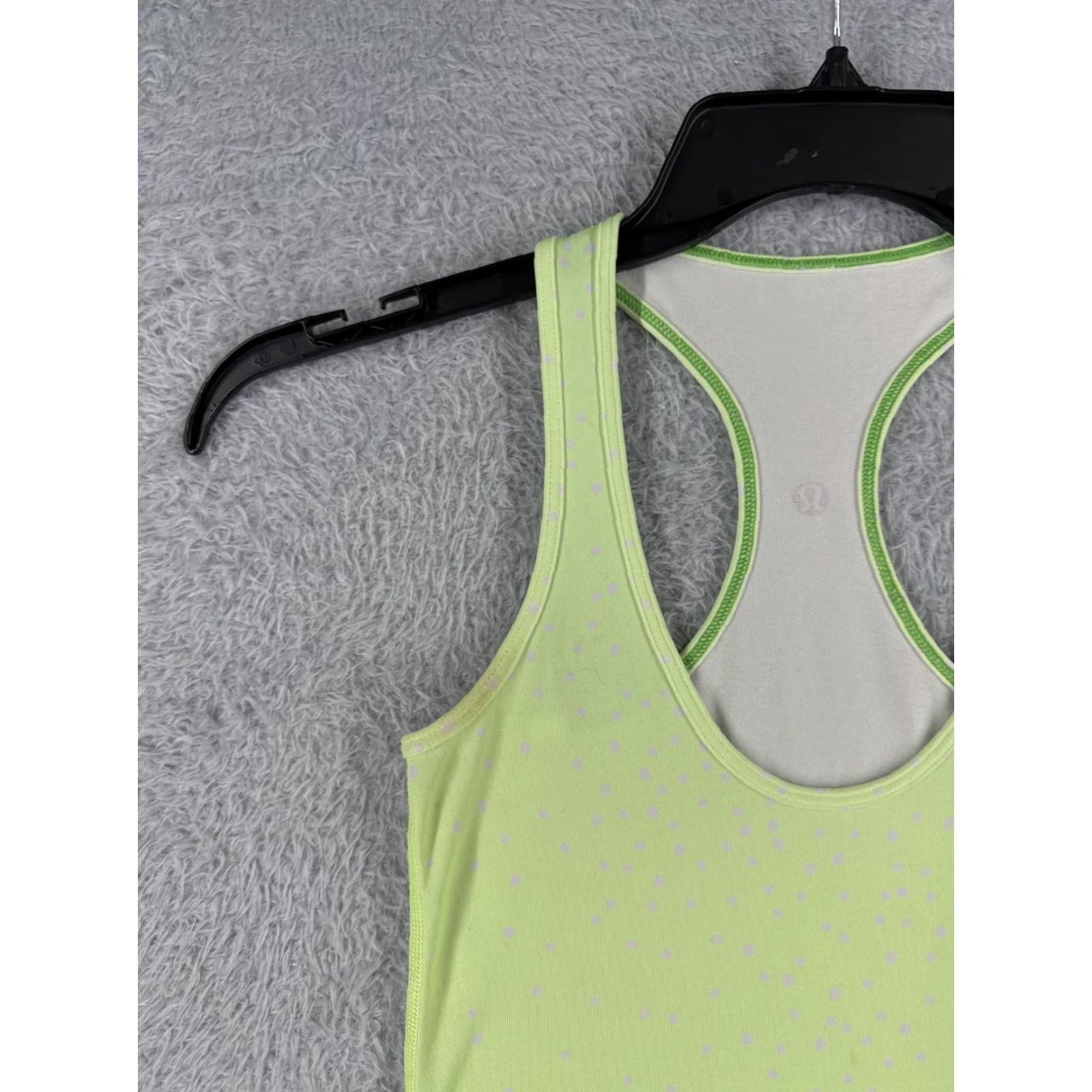 Lululemon Lululemon Shirt Women Green Polka Dot Racerback Light Luon Gym Yoga Sleeveless Tank Adult Small (Size 2) Paperless?? Size XS / US 0-2 / IT 36-38 - 3 Thumbnail