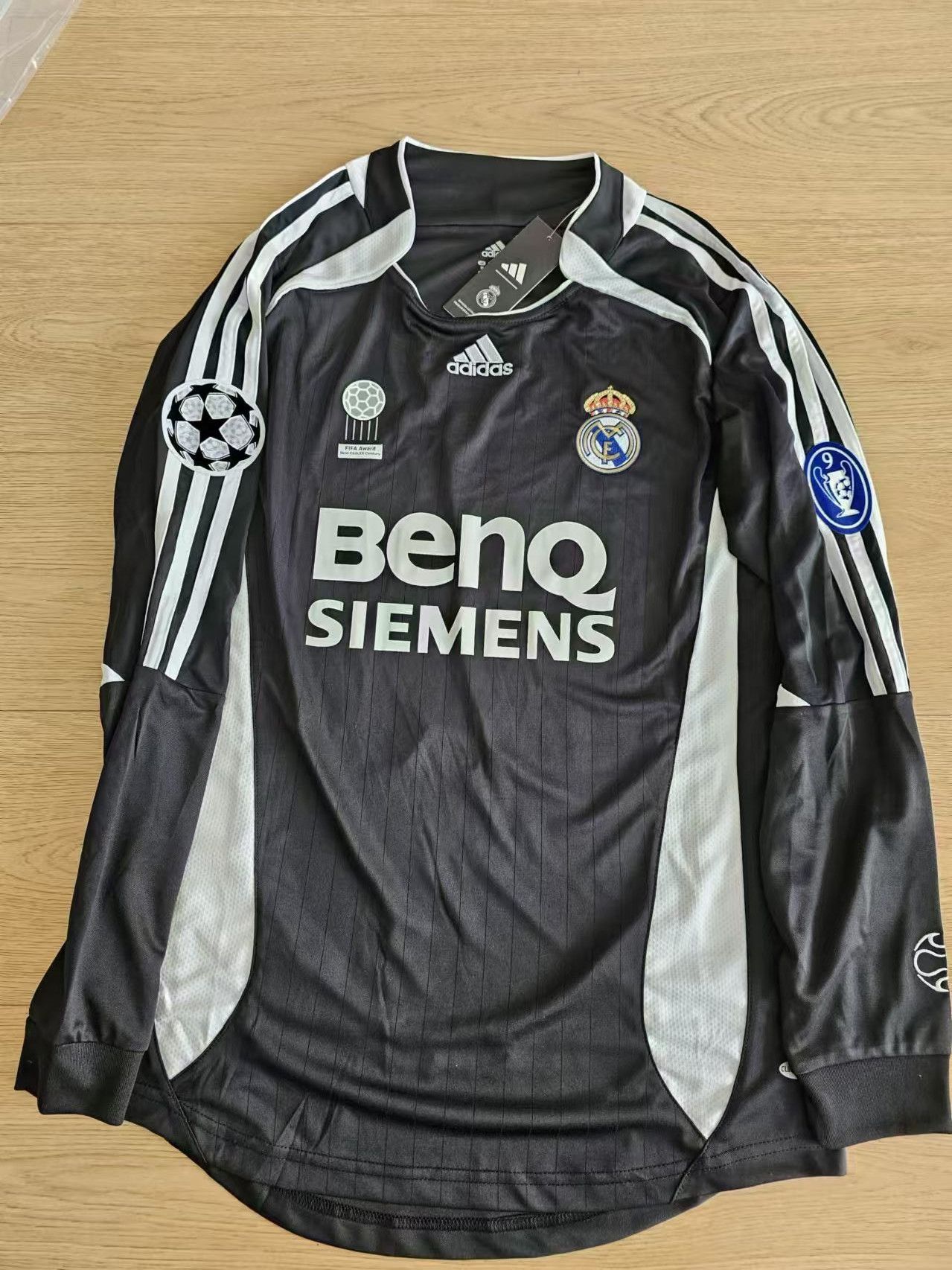 Other 2006 2007 Real Madrid #23 David Beckham Jersey Size US M / EU 48-50 / 2 - 2 Thumbnail