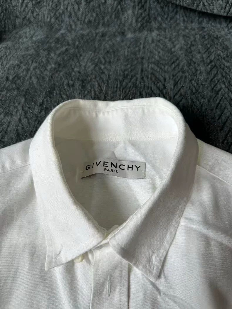 Givenchy Givenchy Size40 Chest logo shirt Size US M / EU 48-50 / 2 - 4 Thumbnail