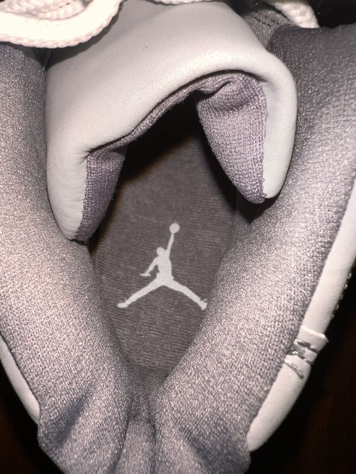 Jordan Brand Air Jordan Retro 11 Cool Grey 2001 Size US 9.5 / EU 42-43 - 16 Thumbnail