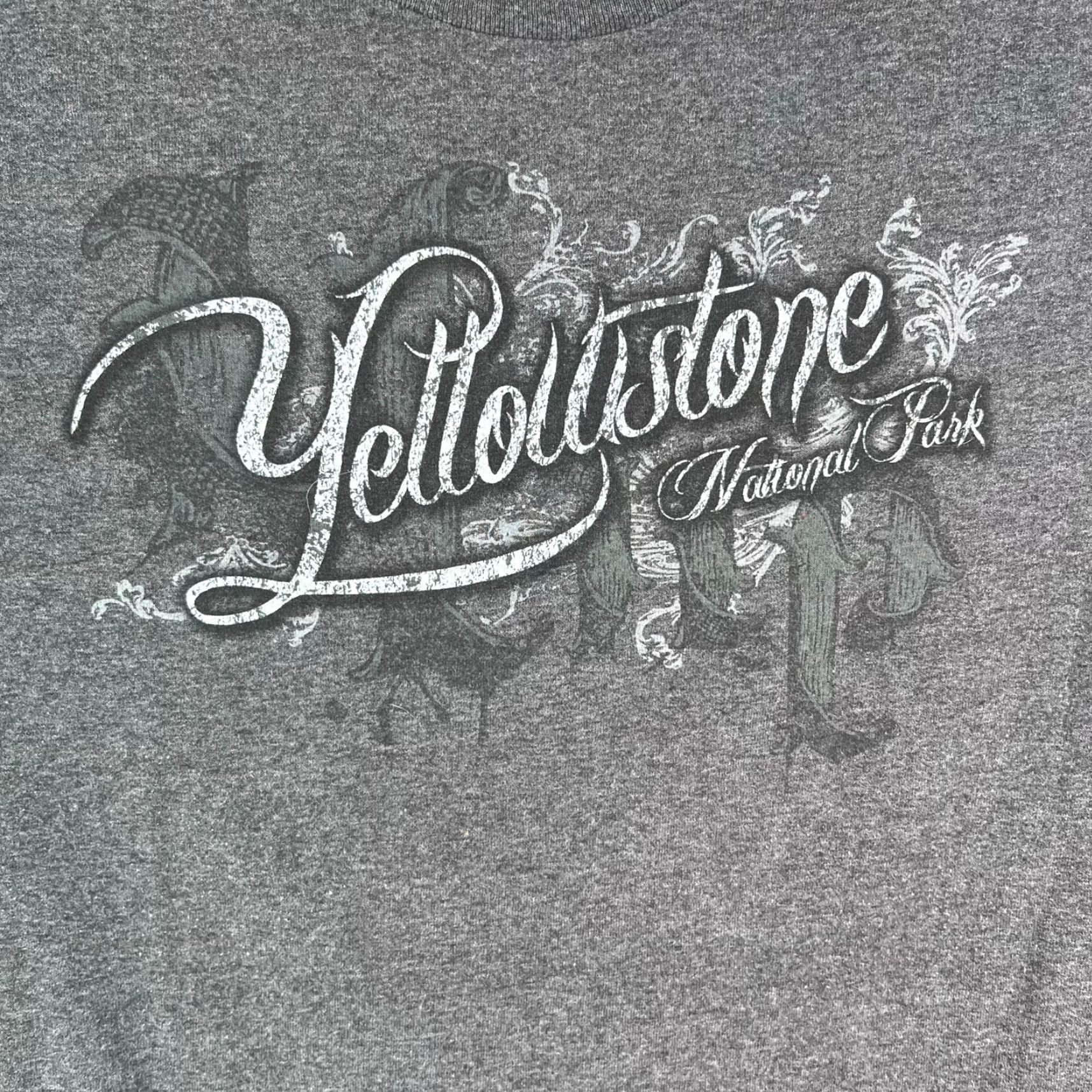 Lucky Brand VINTAGE Yellowstone National Park Distressed Mens Graphic T-Shirt Gray Size L Size US L / EU 52-54 / 3 - 2 Thumbnail