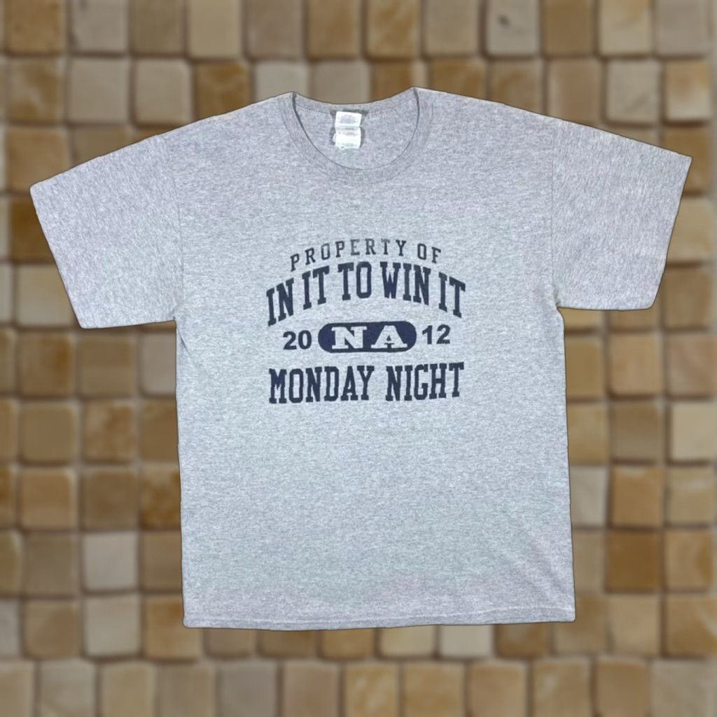 Gildan In It To Win It Monday Night Souvenir Graphic Grey T-Shirt Large Mens Size US L / EU 52-54 / 3 - 1 Thumbnail