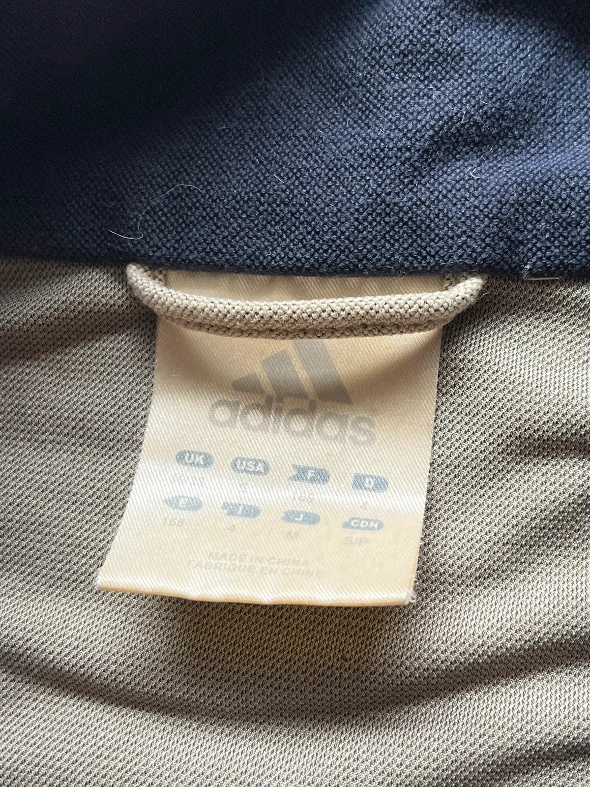 Adidas Adidas 2002 Y2K Beige Windbreaker Velour Track Jacket Rare Size US S / EU 44-46 / 1 - 15 Thumbnail