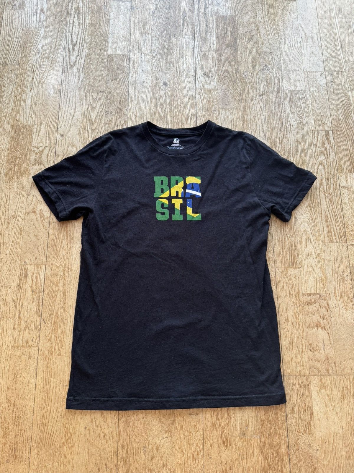 Vintage VINTAGE BRAZIL WORLD FLAG TEE SHIRT Size US S / EU 44-46 / 1 - 1 Thumbnail