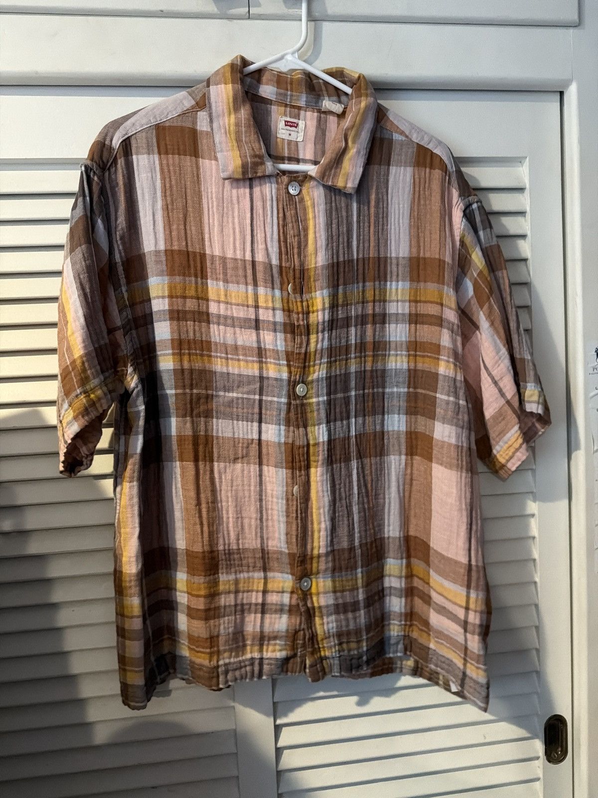 Levi's Levi’s short sleeve button up shirt medium Size US M / EU 48-50 / 2 - 1 Thumbnail