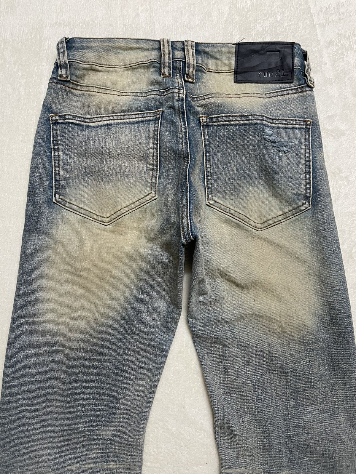 rue21 Vintage Rue21 Skinny Distress Ripped Mudwash Jeans Size US 27 - 11 Thumbnail