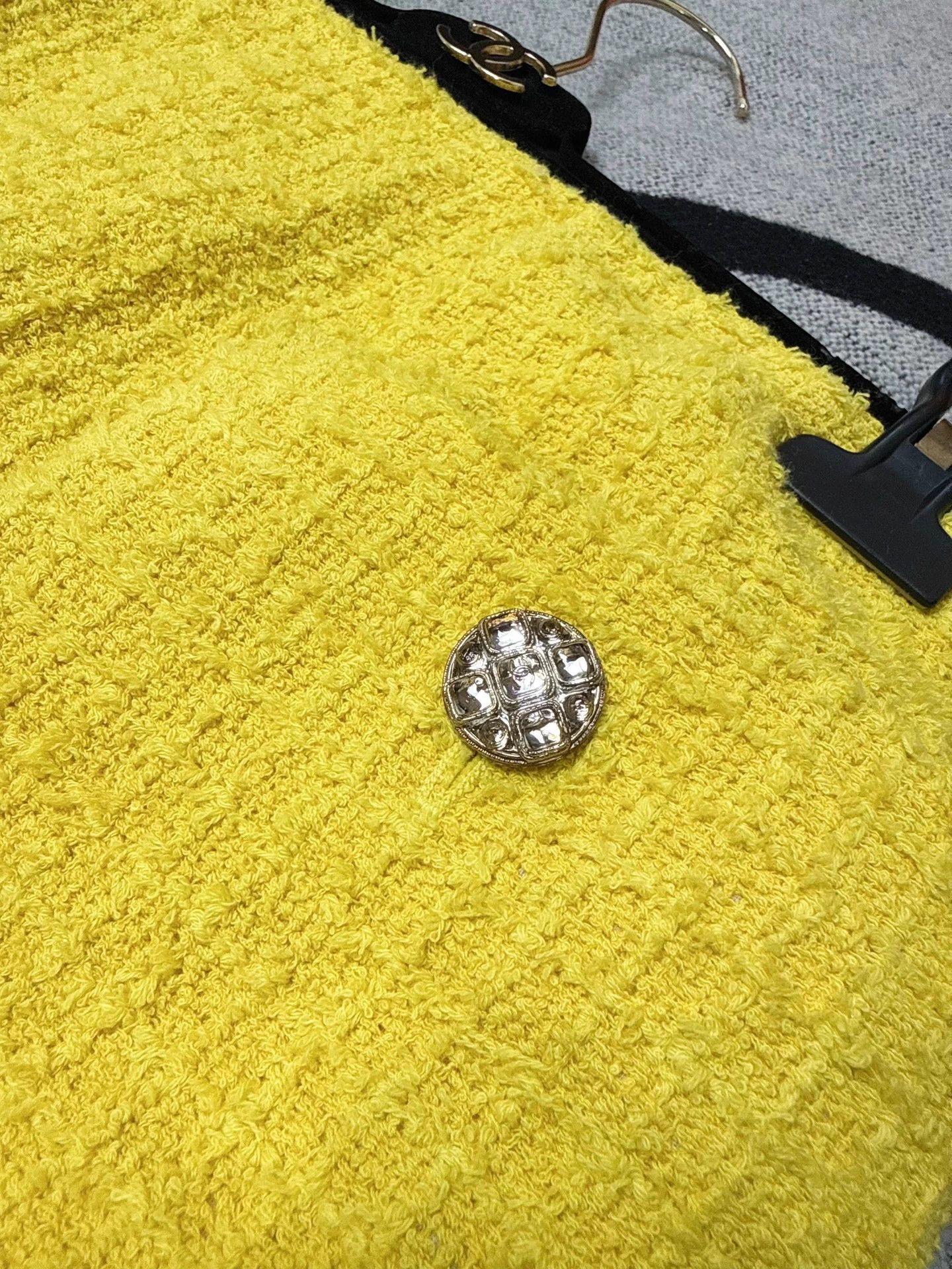 Chanel Chanel 22S Yellow Tweed Skirt 36 Size 26" / US 2 / IT 38 - 4 Thumbnail