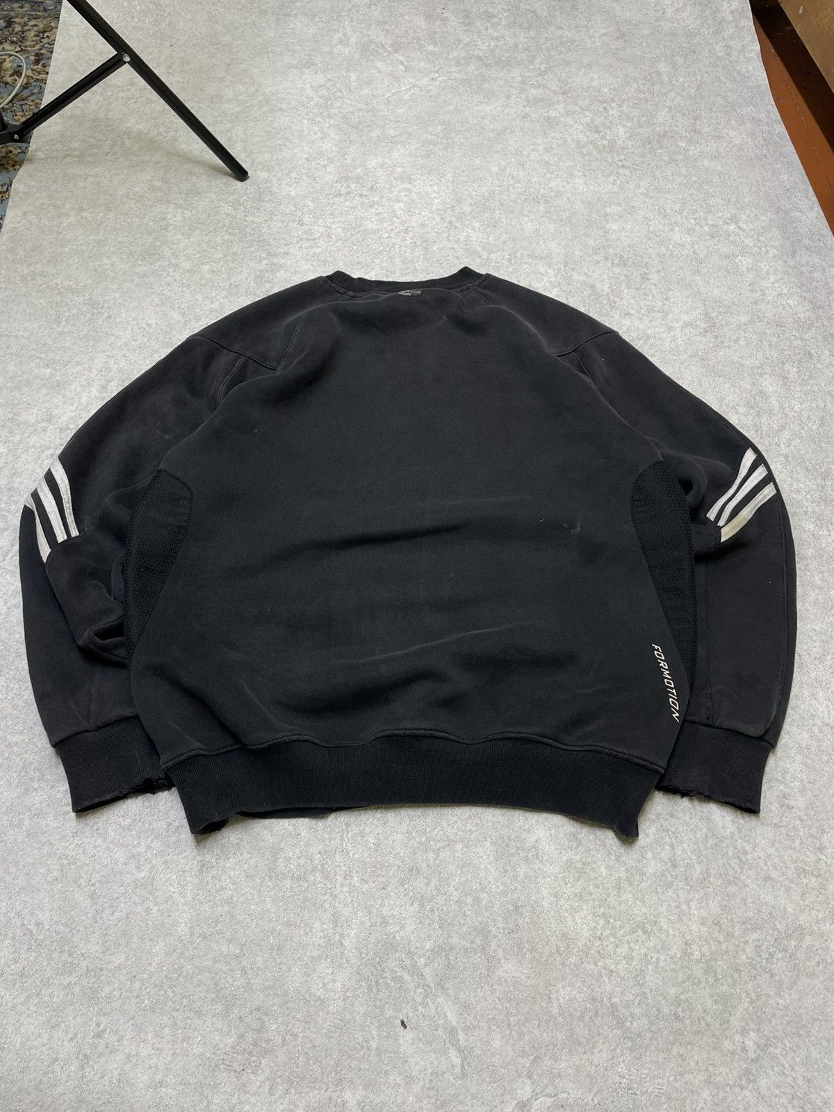 Adidas × Japanese Brand × Le Grande Bleu (L.G.B.) Distres sed Y2K Adidas Three-Stripe Black Sweatshirt Size US L / EU 52-54 / 3 - 21 Thumbnail