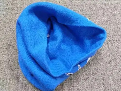 VIBE Shinning Stars Graphic No Cuff Beanie Hat Royal Blue Size ONE SIZE - 3 Thumbnail