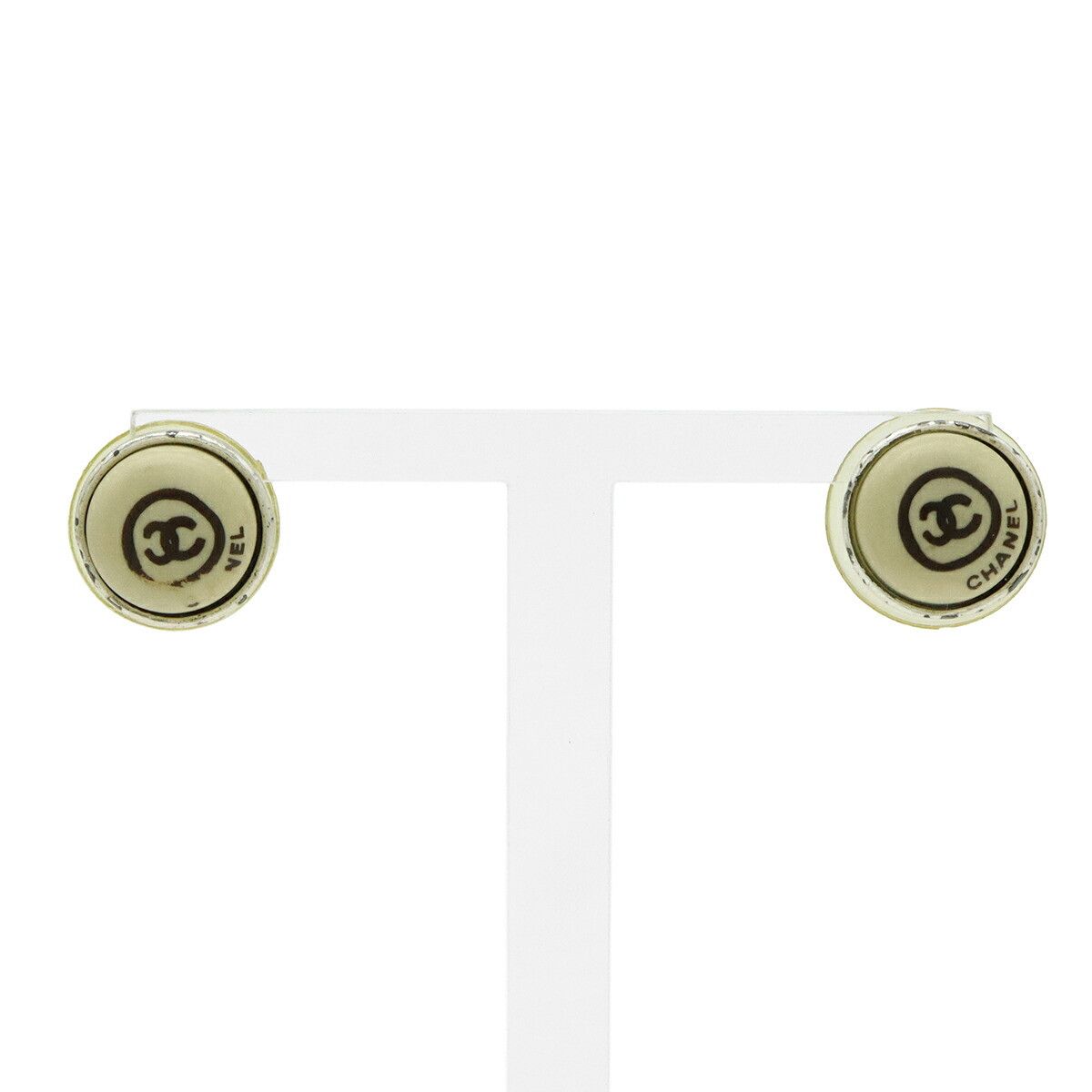 Chanel Chanel Chanel Round Earrings Plastic / Synthetic Earrings DUTY FREE for USA Size ONE SIZE - 1 Thumbnail
