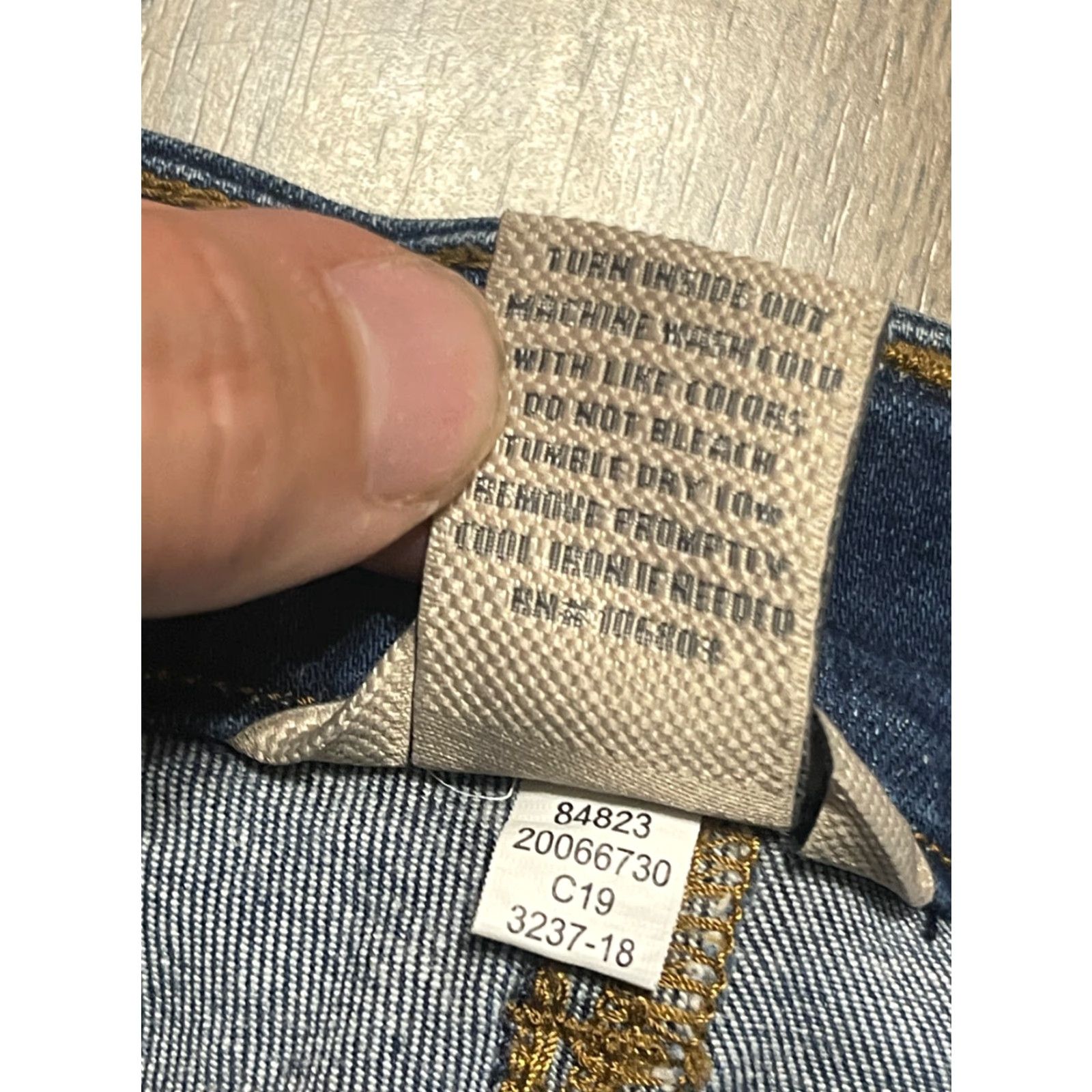Vintage Duluth Trading Co. Jeans Women's 8x33 Blue Denim Flared Leg Pockets 5-Pocket Design Regular Inseam 31.5"} Size 30" / US 8 / IT 44 - 5 Thumbnail