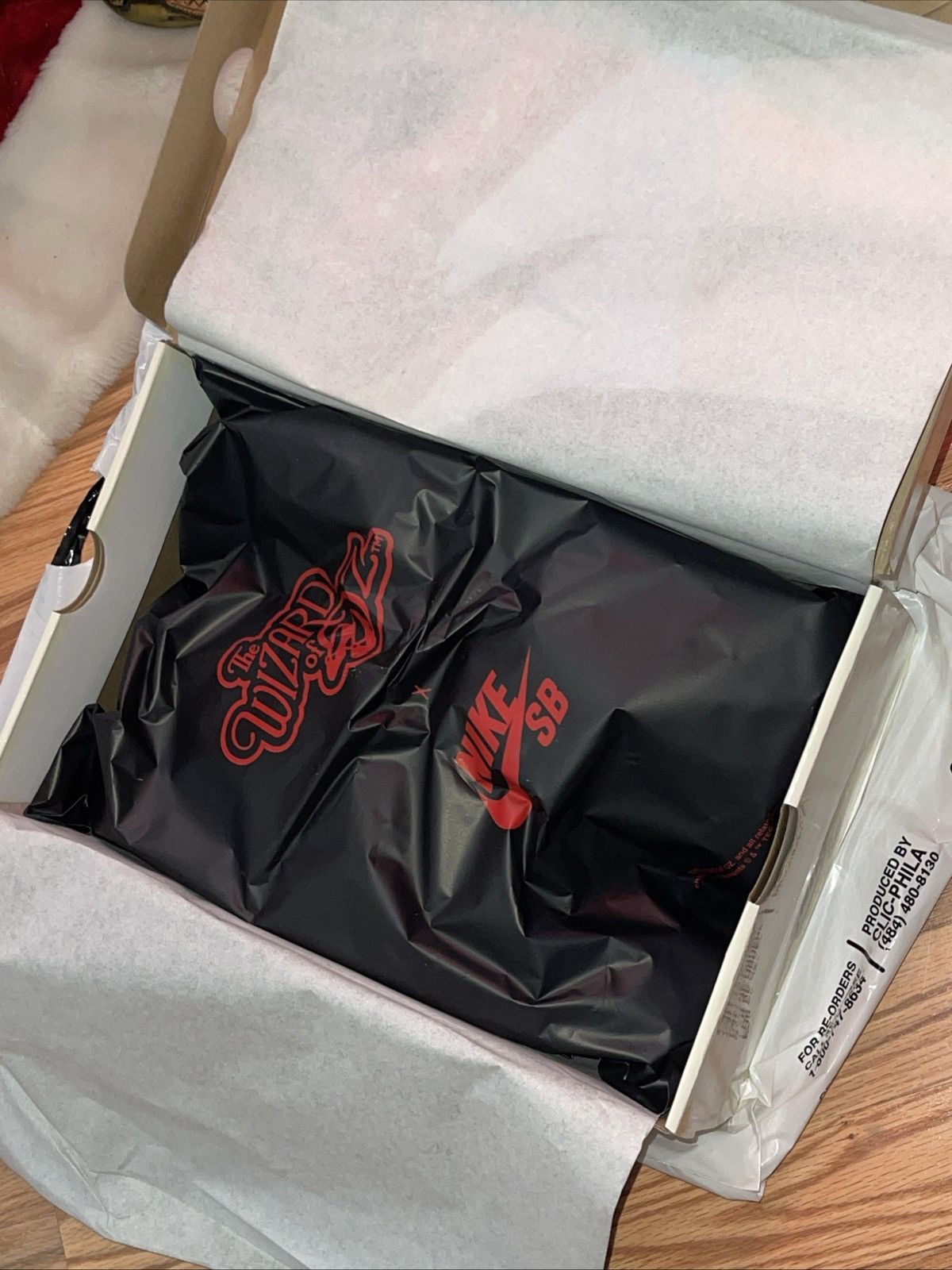 Nike *(Sealed!) Wizard Of Oz Nike SB Dunk Low Pro WOO QS Size 11 Size US 11 / EU 44 - 4 Thumbnail