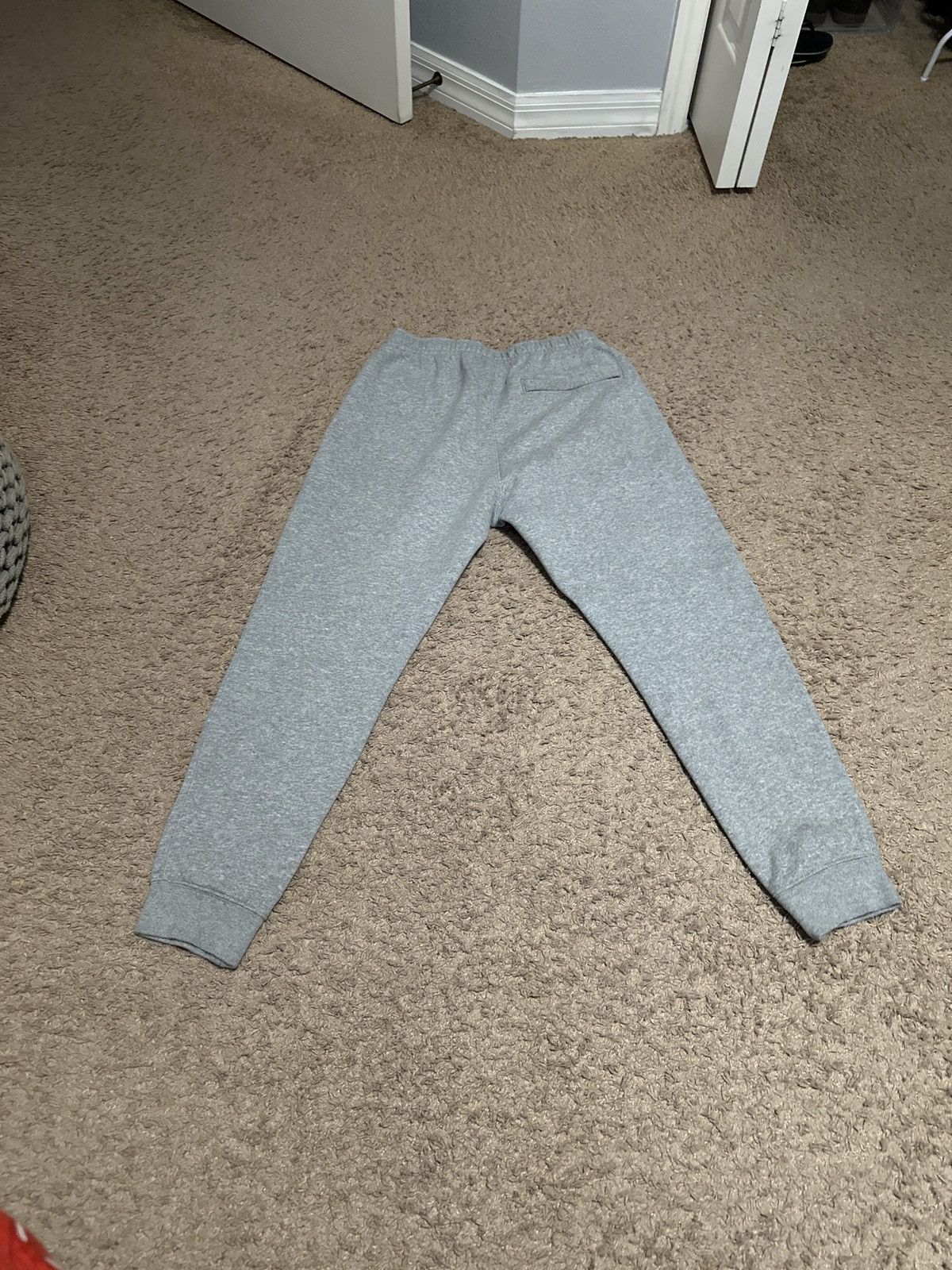 Nike Nike Gray regular sweatpants joggers Size small Size US 28 / EU 44 - 4 Thumbnail