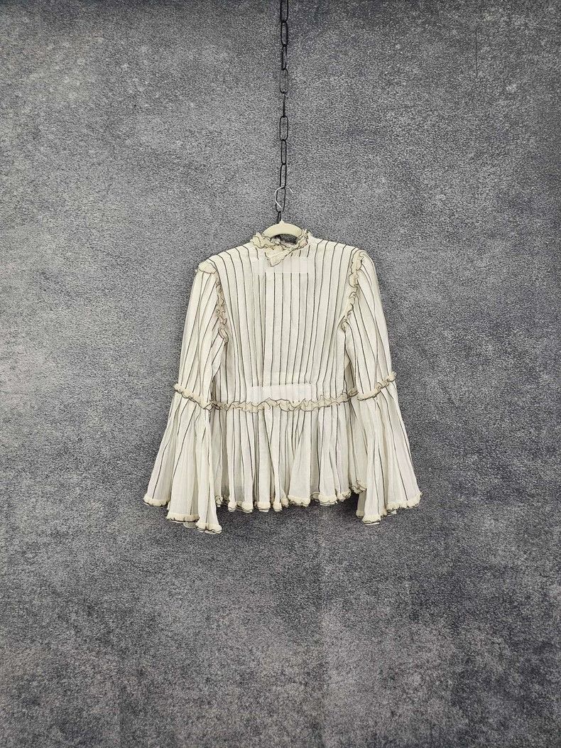 Chanel Chanel Trumpet long sleeves Size XS / US 0-2 / IT 36-38 - 2 Thumbnail