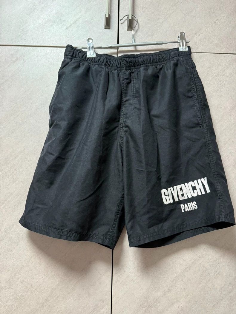 Givenchy Givenchy SizeS Shorts, Five-inch Shorts Size US 28 / EU 44 - 1 Thumbnail