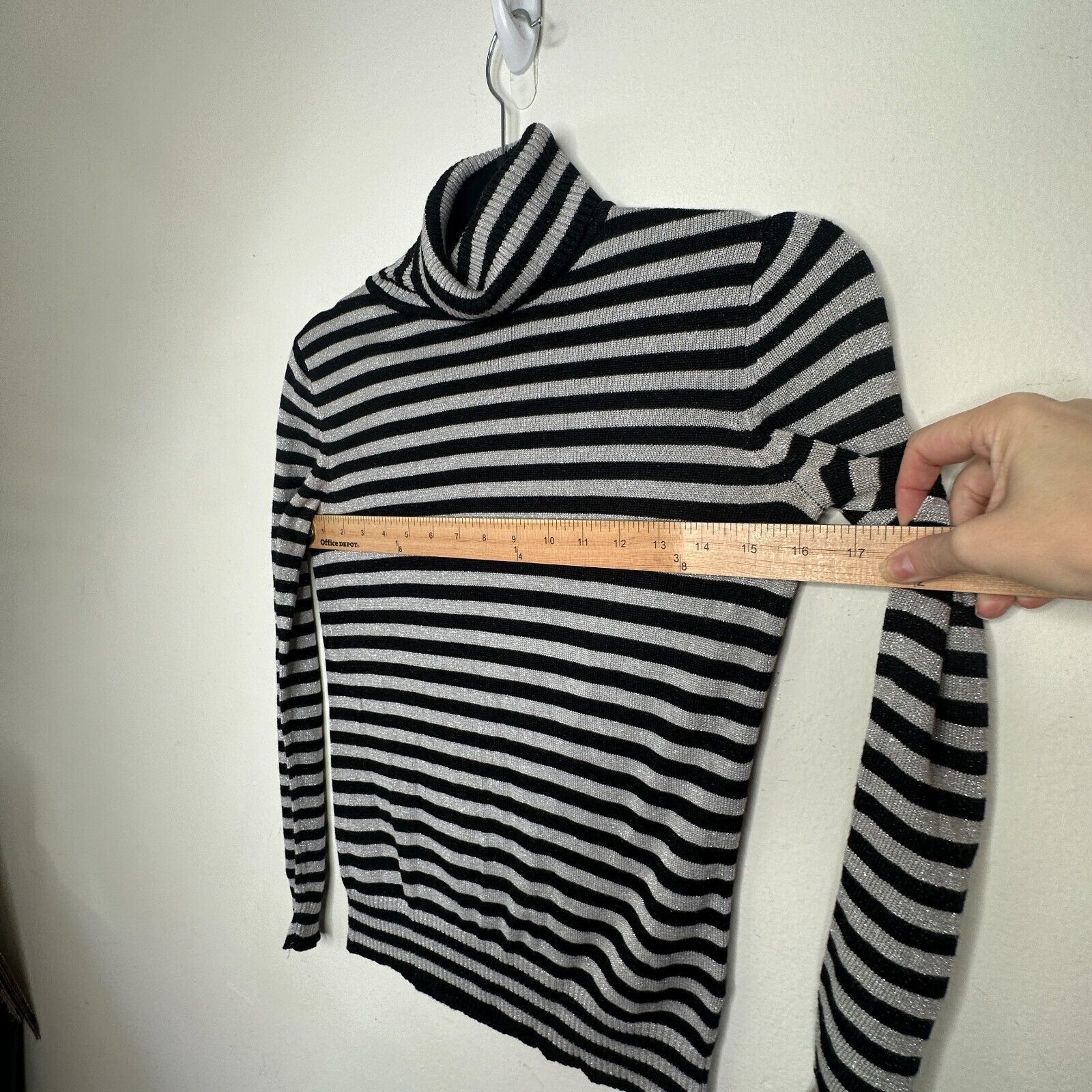 Other Joseph A. Silver Black Stripe Metallic Turtleneck Sweater PP Size S / US 4 / IT 40 - 6 Thumbnail