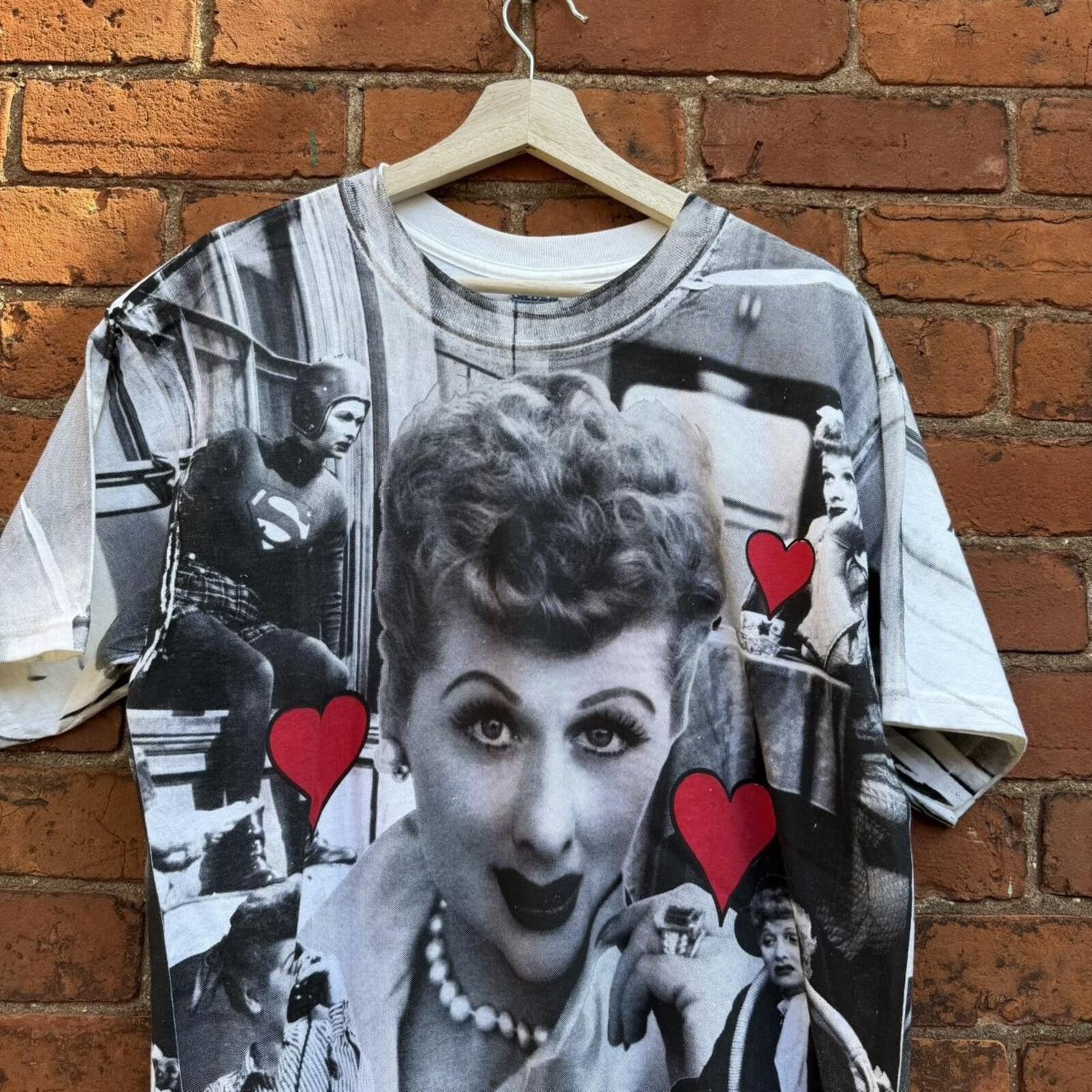 Gildan Vintage I love Lucy all over print t shirt 00s L Size US L / EU 52-54 / 3 - 2 Thumbnail