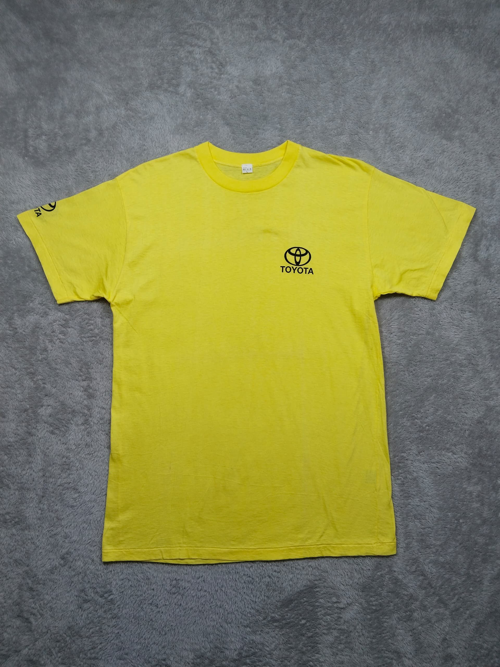 Gear for Sports VINTAGE TOYOTA YELLOW PROMO JDM T SHIRT Size US L / EU 52-54 / 3 - 1 Thumbnail