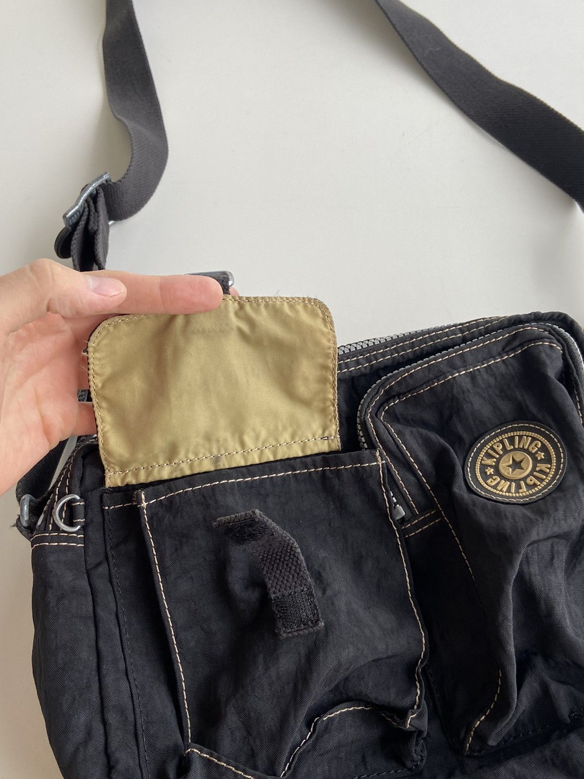 Japanese Brand × Vintage Kipling Vintage Messenger Y2K black Size ONE SIZE - 7 Thumbnail