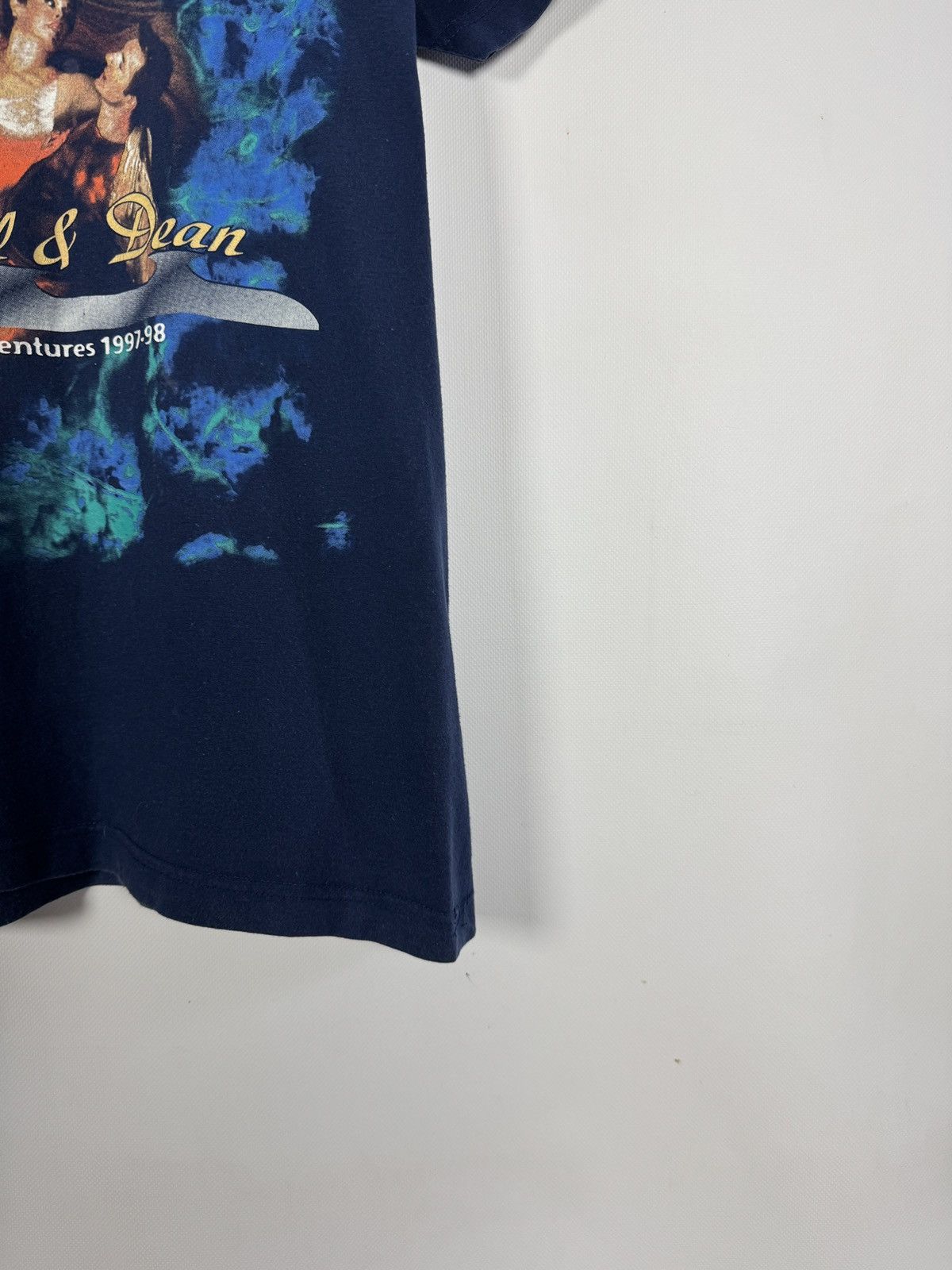 Vintage Vintage 90s Torvill & Dean Ice Adventure Graphic Tee Size M Size US M / EU 48-50 / 2 - 5 Thumbnail