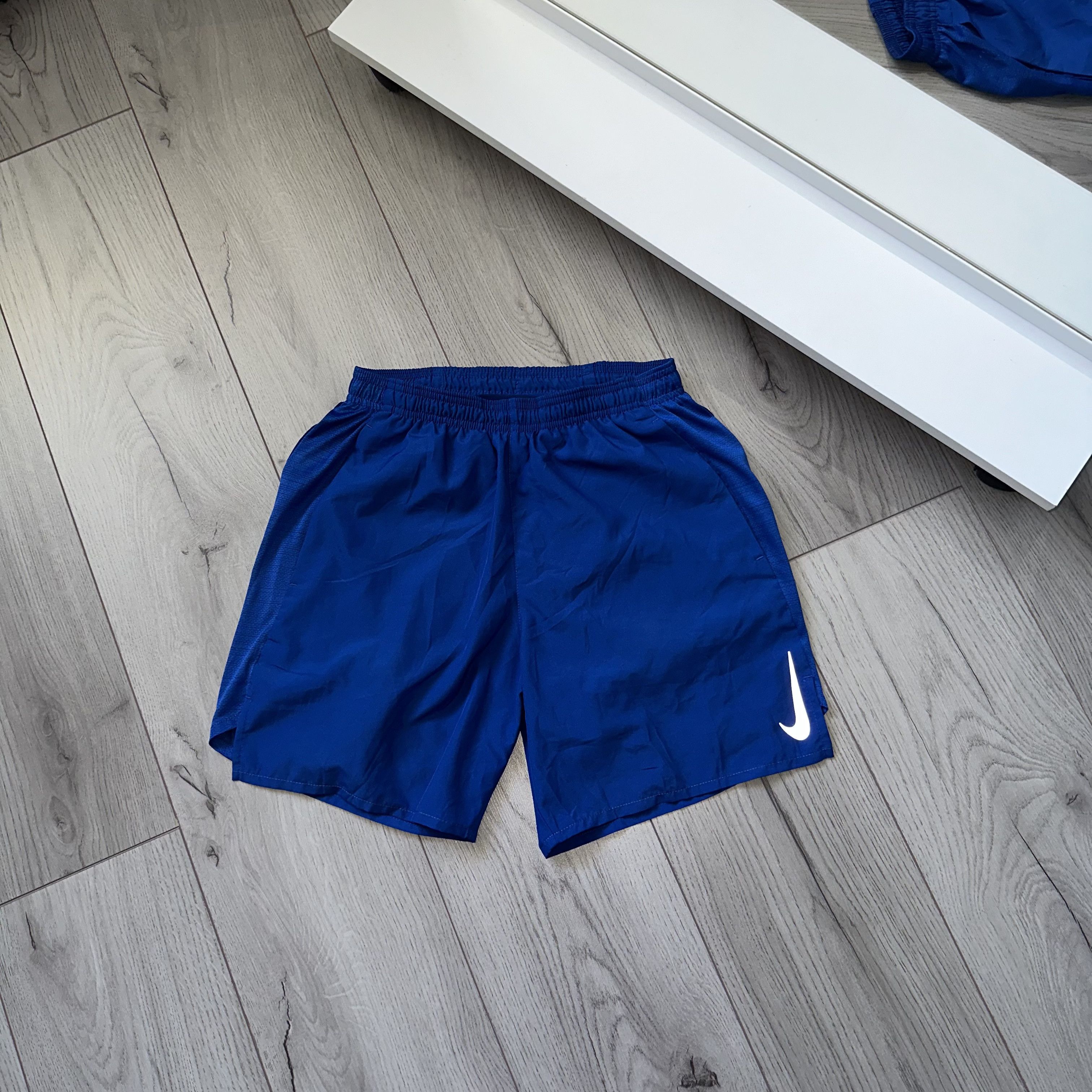 Nike Nike Reflective Swoosh Nylon Drill Shorts Size US 30 / EU 46 - 2 Thumbnail