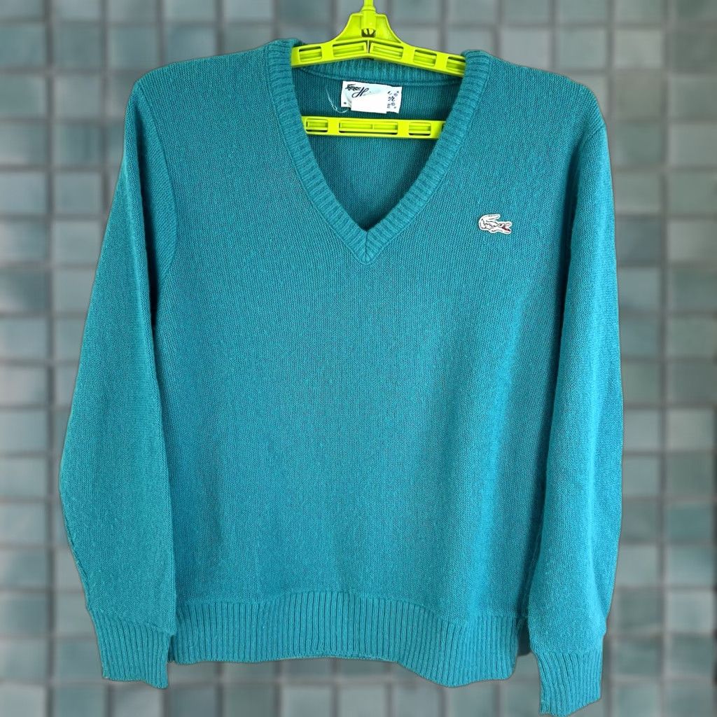 Lacoste VINTAGE Lacoste Women’s Logo V-Neck Sweater Green Size 36 100% Acrylic Casual Long Sleeve Pullover Size XS / US 0-2 / IT 36-38 - 1 Thumbnail