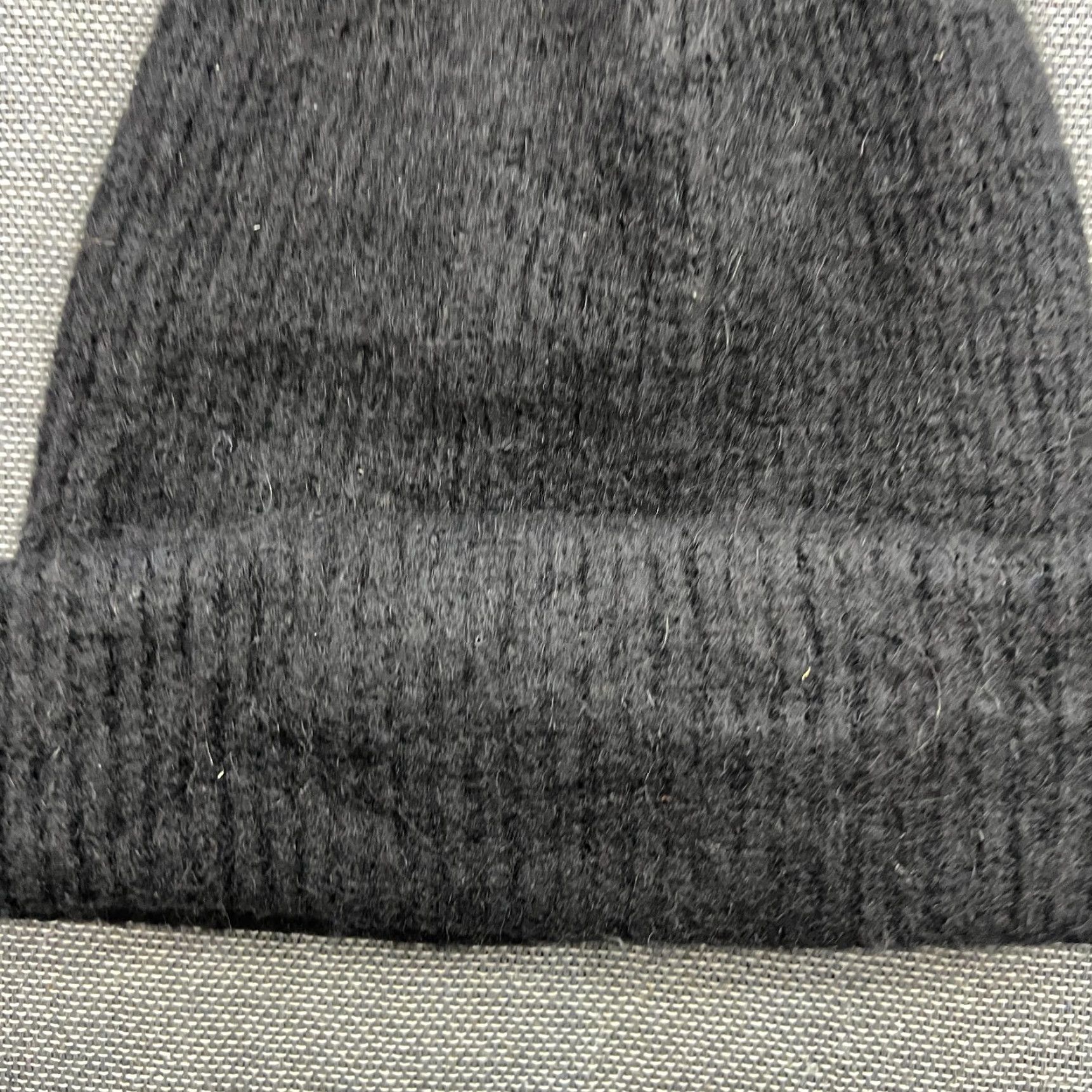 Arket ARKET Beanie Hat One Size Black Alpaca Wool Polyester Cuffed Fleece Ribbon Knit Unisex Adults Beanie Size US M / EU 48-50 / 2 - 5 Thumbnail